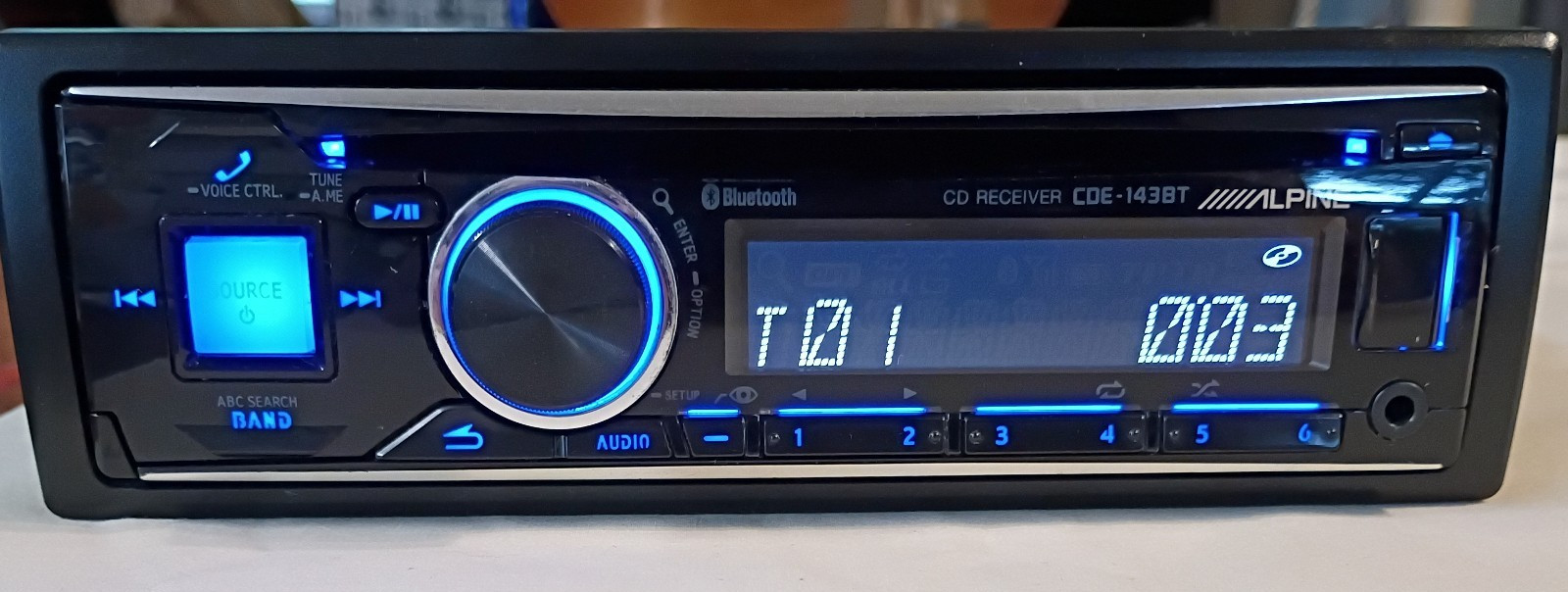 Alpine CDE-143BT CD Receiver Built-in Bluetooth AM/FM Tuner Car Radio Stereo
