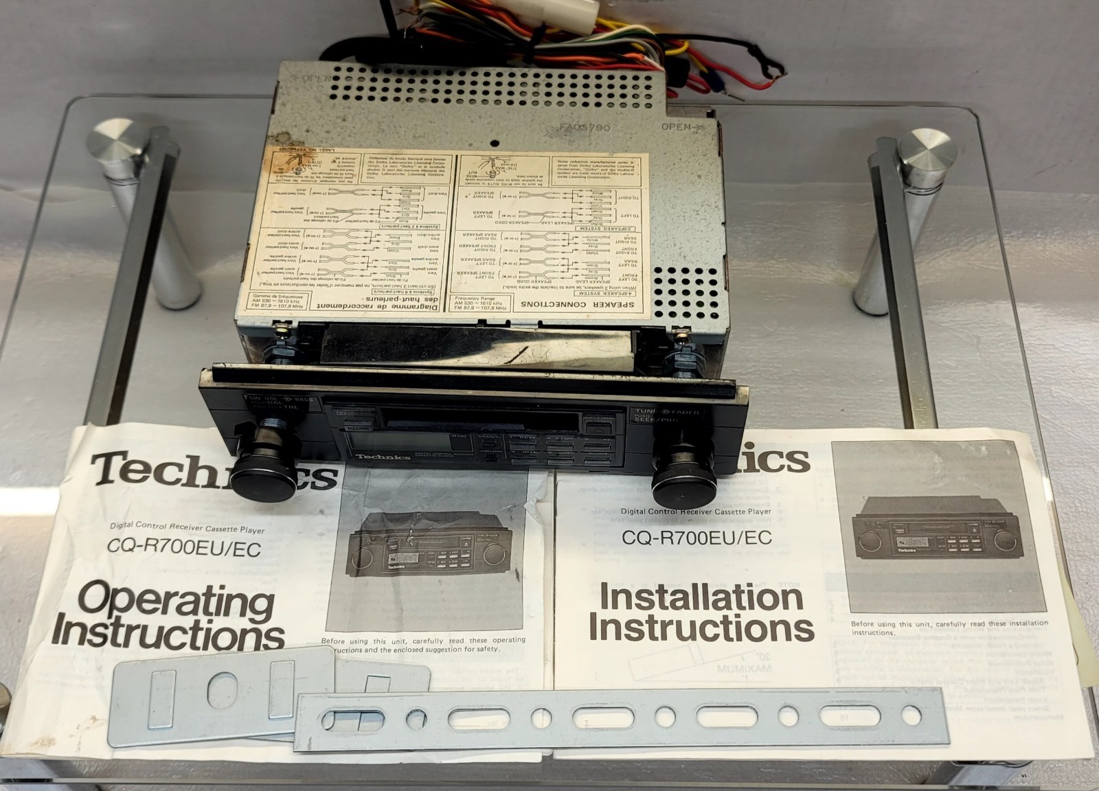 TECHNICS ALPHATUNER Car Stereo Cassette Deck Radio FM-AM CQ-R700EU See video