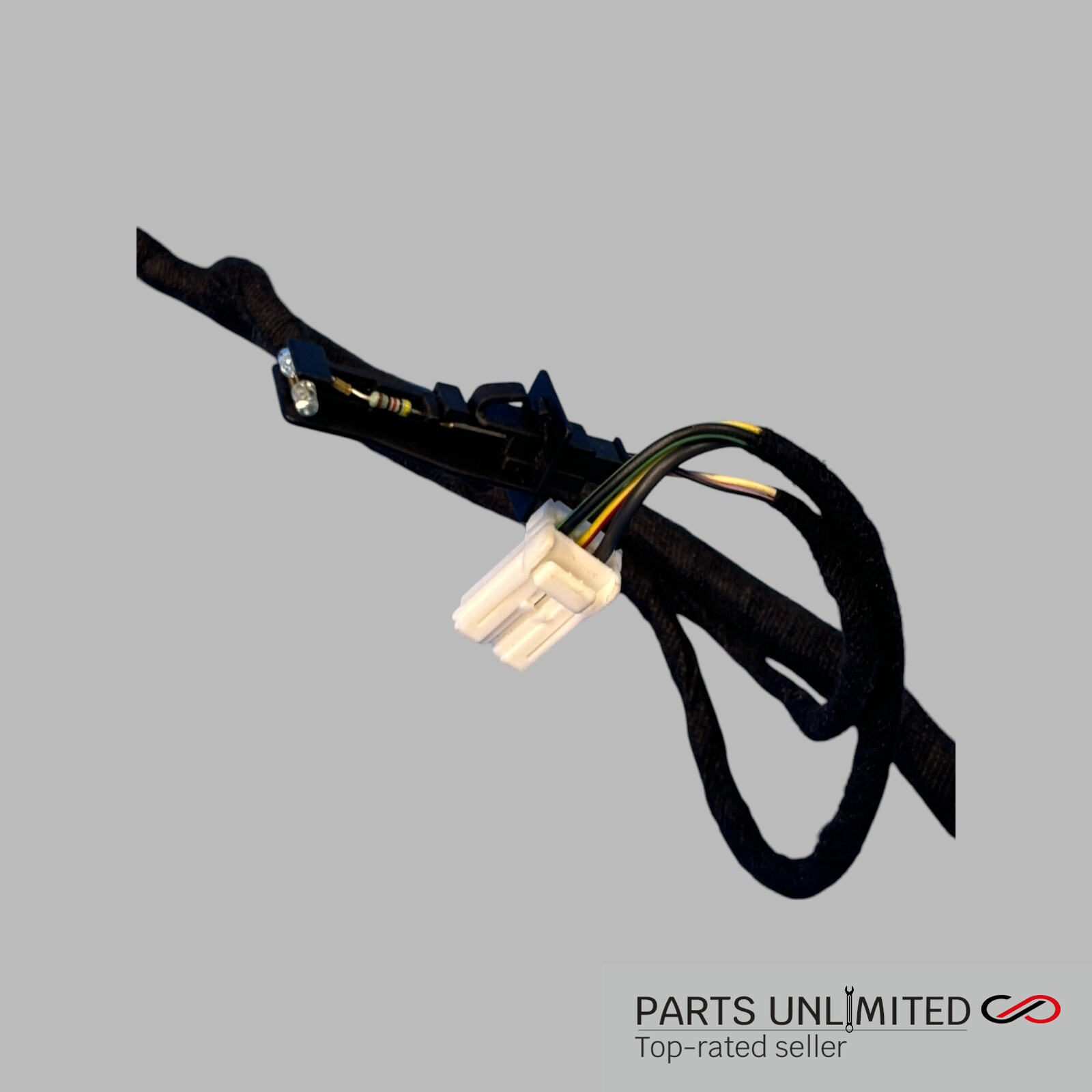 03-08 Maserati Quattroporte M139 OEM center armrest console wiring harness plugs