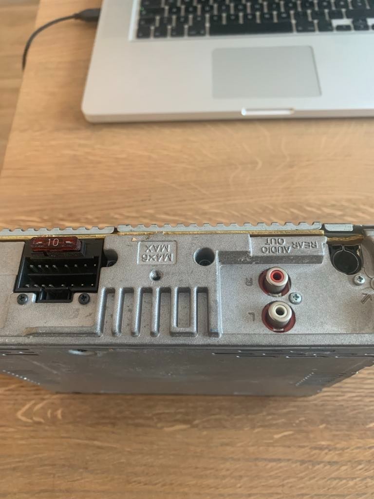 Sony CDX-S2050C