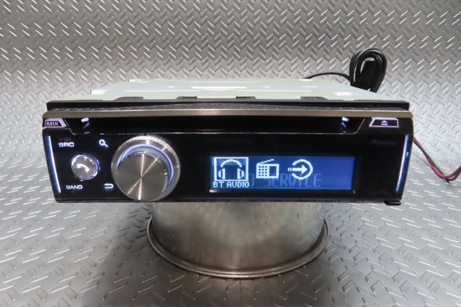 Pioneer DEH-7100 Car Stereo CD USB Bluetooth Good Condition