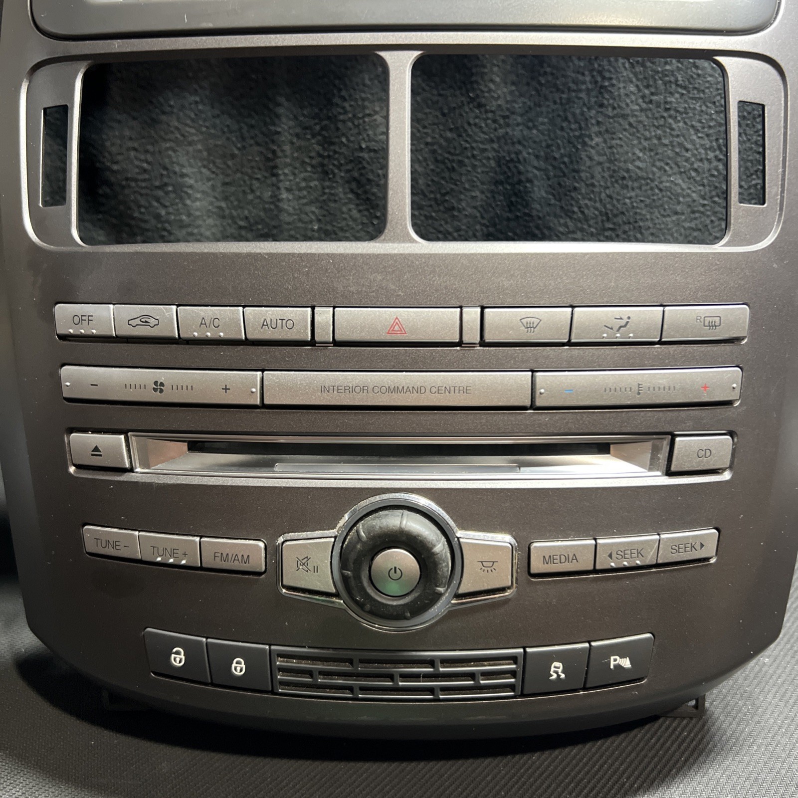 Ford Territory SZ Mk2 icc Unit Facia Only Suit Touch Screen Type Single Zone