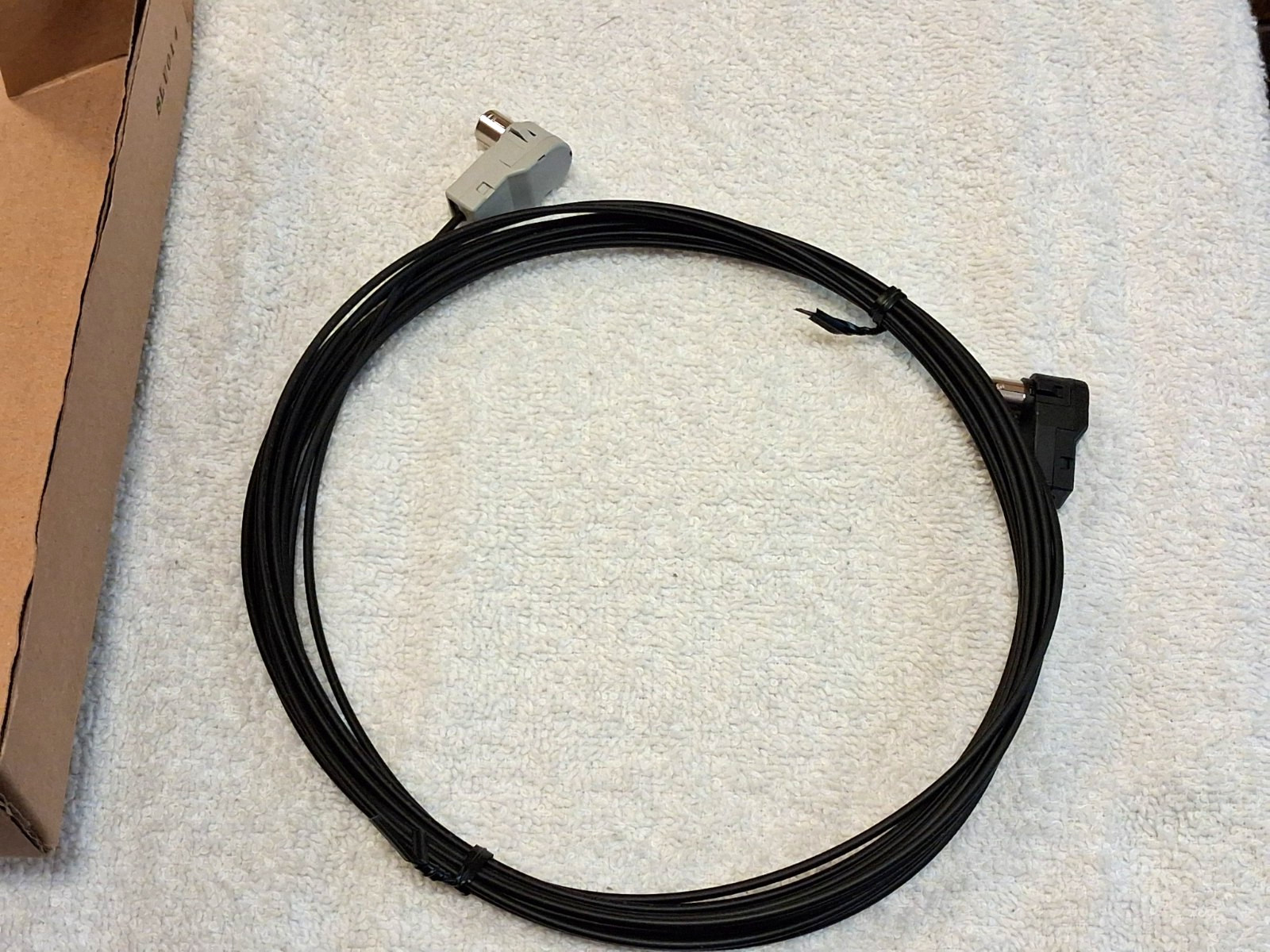 OLD SCHOOL CLARION DCA-005-600 OPTICAL CABLE FOR THE DVD DOES NOT FIT DRZ9255