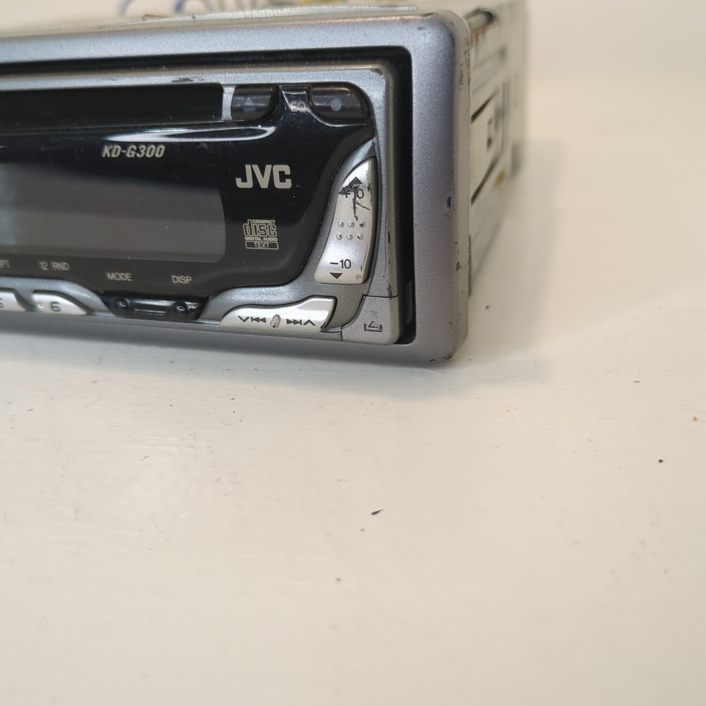 JVC KD-G300 AM/FM/CD/MP3 Player In Dash Receiver 200W