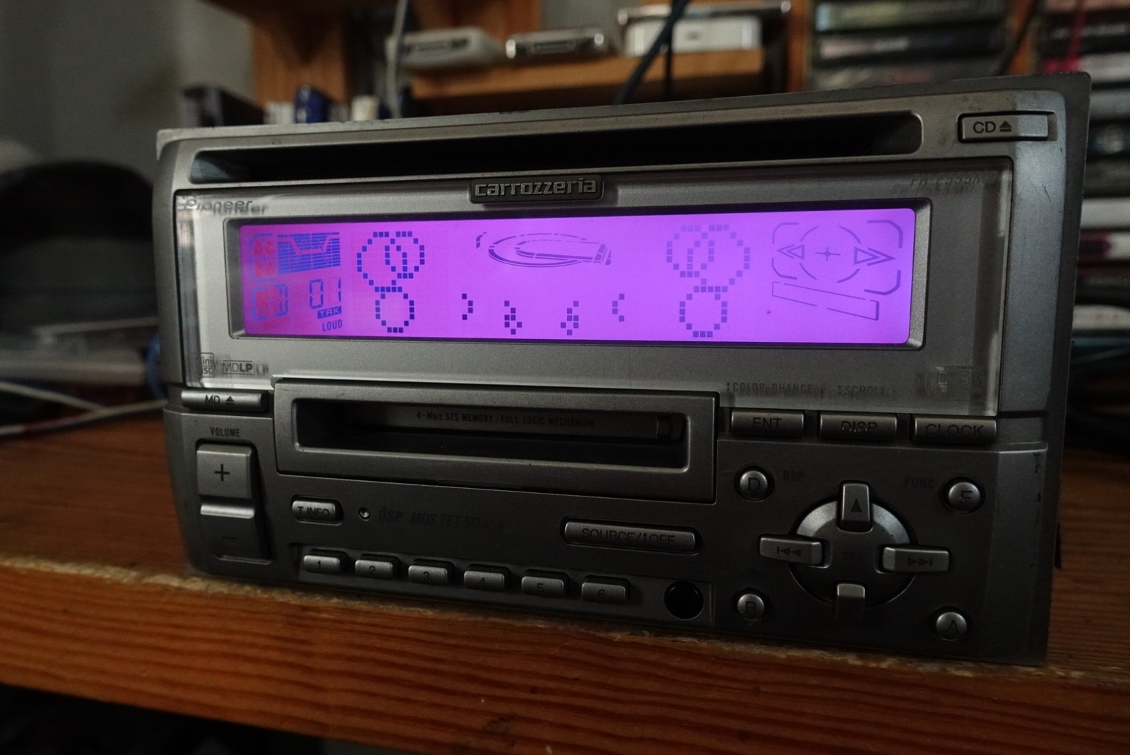 Pioneer Fh-P555MZ. 2 Dins- CD/MD/Aux-Bluetooth Player. BBE/Surround Mode.
