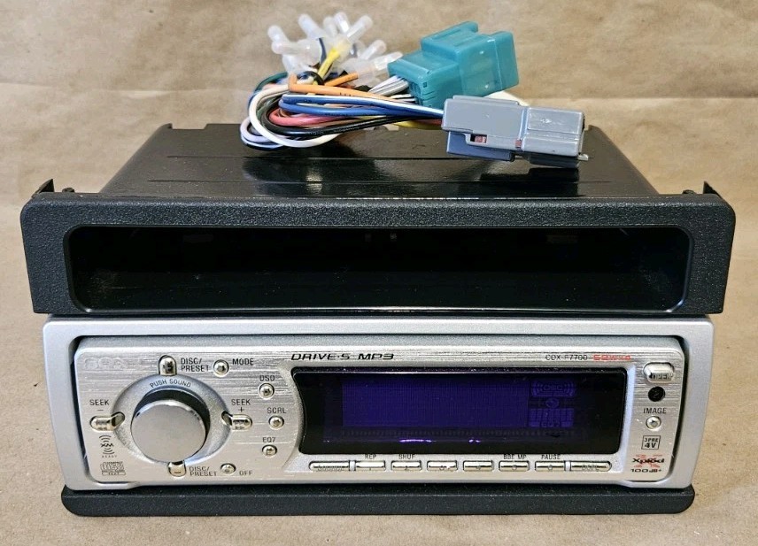 Sony CDX-F7700 Drive-S MP3 Car Stereo CD Player AM FM Radio AUX Xplod – 52w X 4