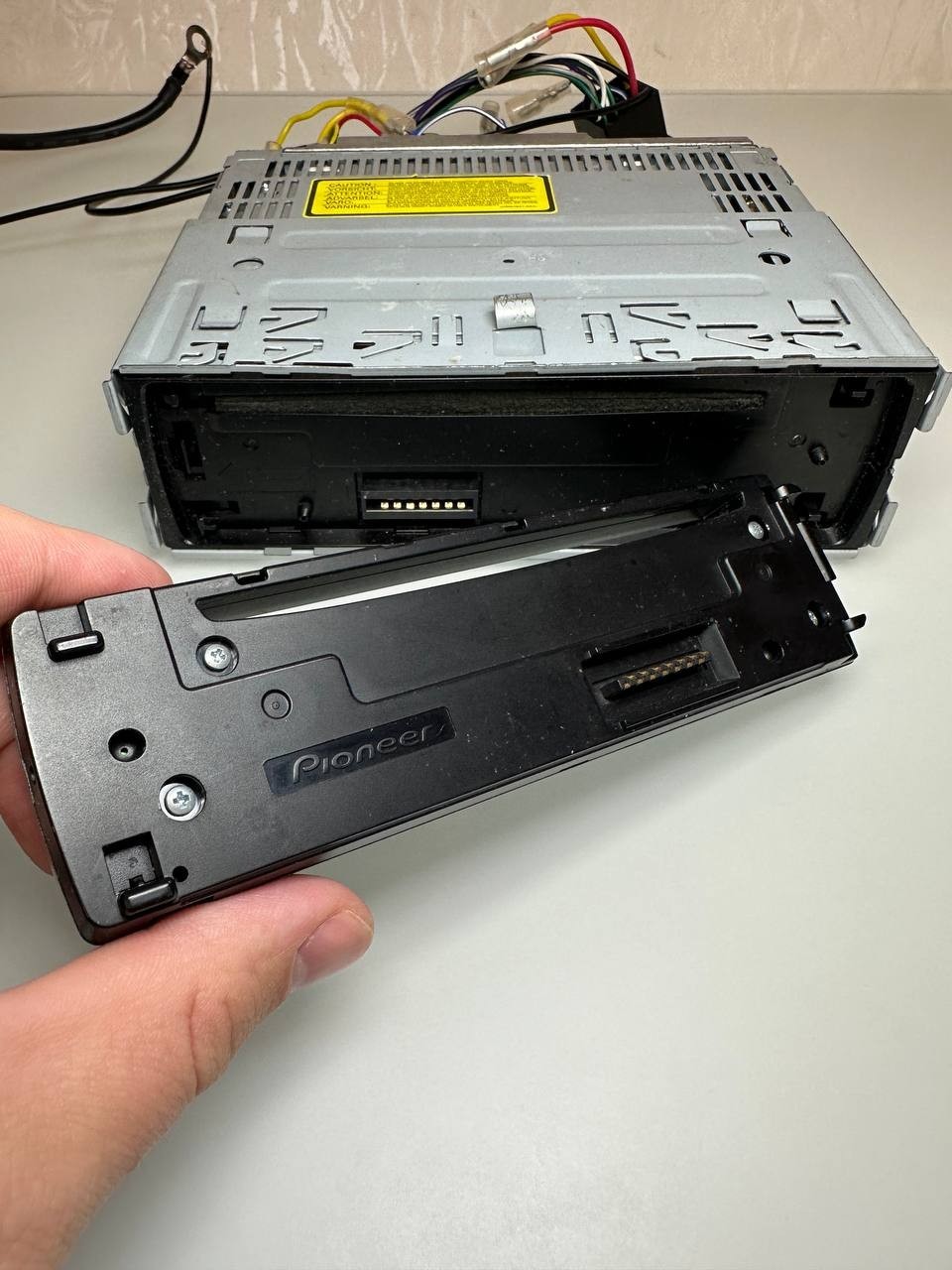 Pioneer DEH-1900R Car CD Player Stereo Detachable Face MOSFET 50Wx4 Tested