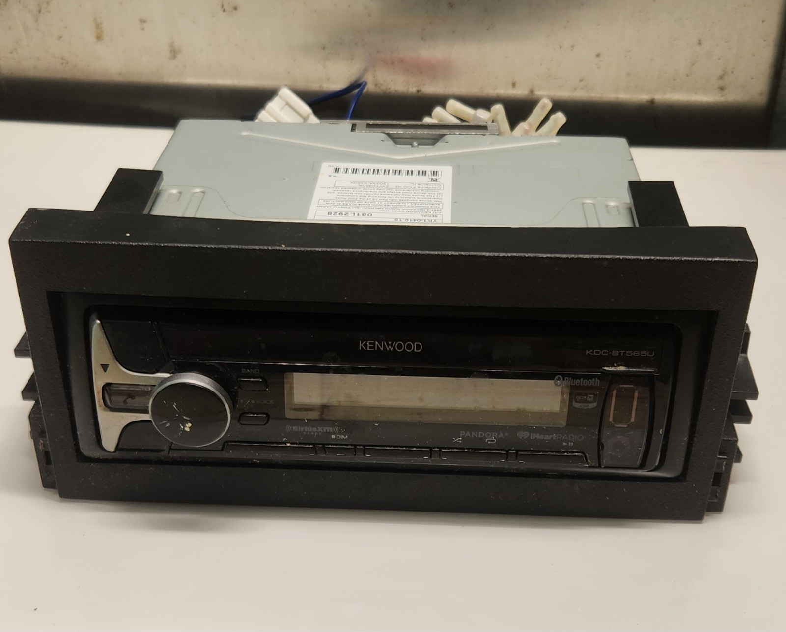 Kenwood Car Stereo KDC-BT565U— Not Tested