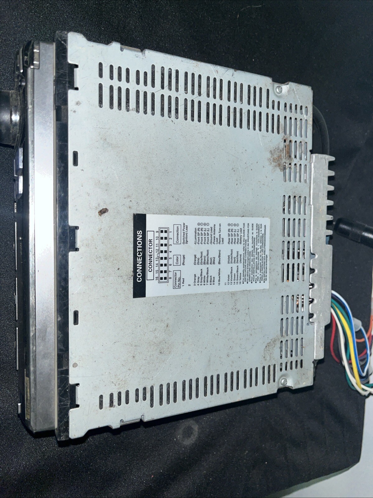Alpine CDE-9852 CD Player In Dash Receiver