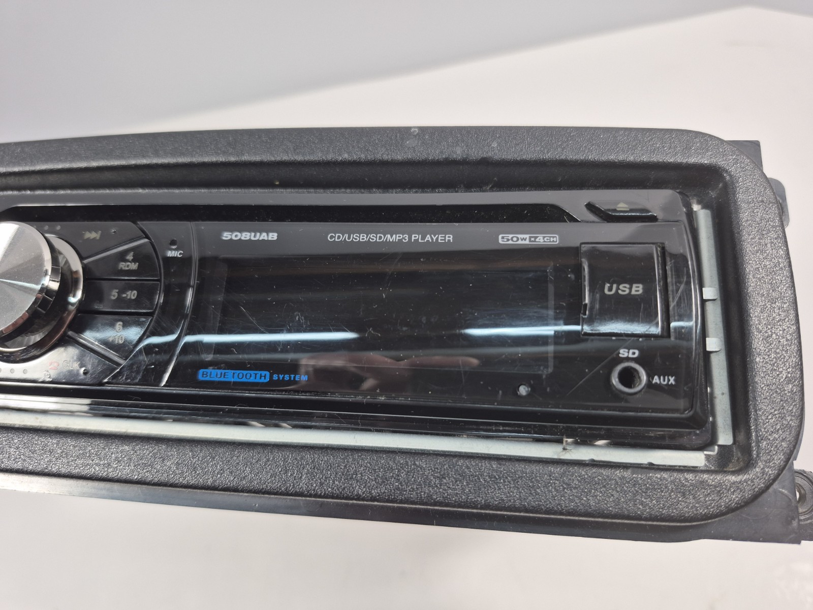 Boss Audio Systems 508UAB Digital Display AM/FM MP3/CD Player – UNTESTED