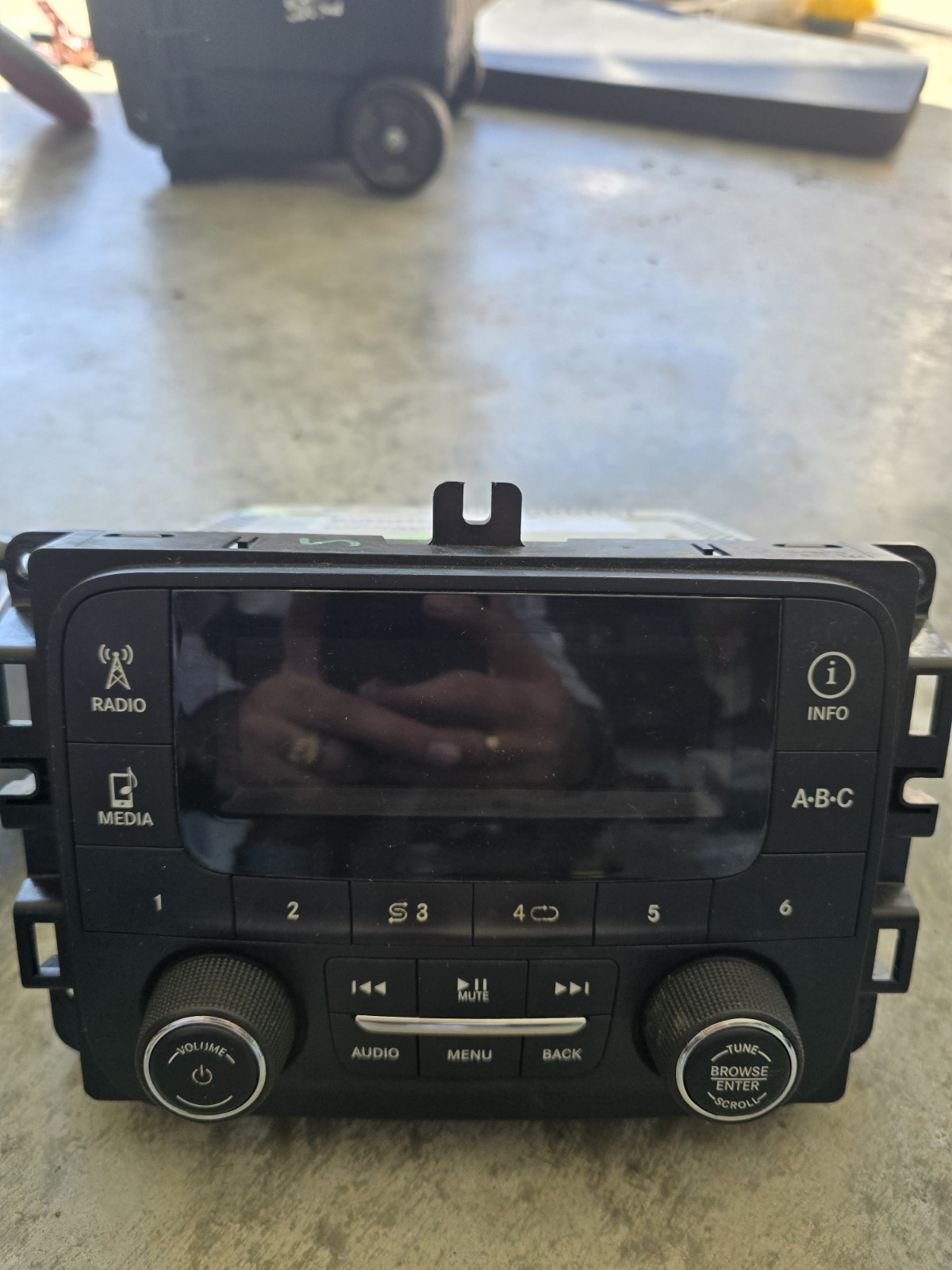 Ram radio Chrysler Dodge Jeep Uconnect Radio Module P68137113AE VP1 NAFTA OEM