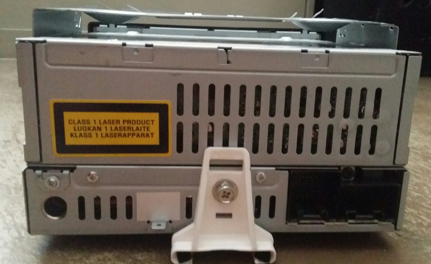UNBRANDED RADIO / CD PLAYER, FREE US SHIPPING