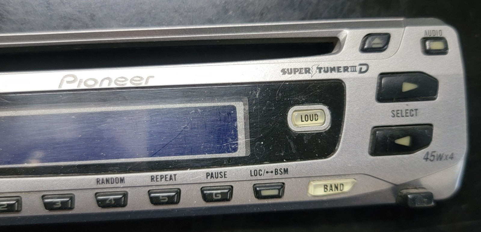 Pioneer DEH-1700 Radio With Detachable FACEPLATE ONLY