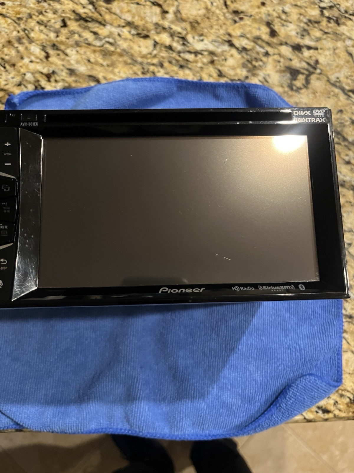 Pioneer AVH-501EX 6.2inch MultimediaBluetooth in-Dash DVDReceiver$145.00