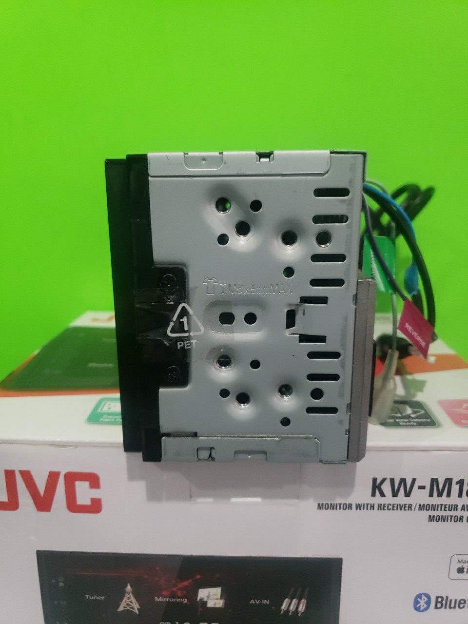 JVC KW-M180BT, 2-DIN Digital Media Receiver, w/ Bluetooth Good Condition