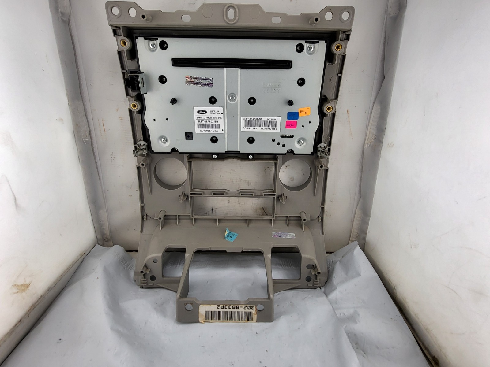 09-12 Ford Escape AM FM Radio Bezel & Control Panel 9L8T-18A802-BB