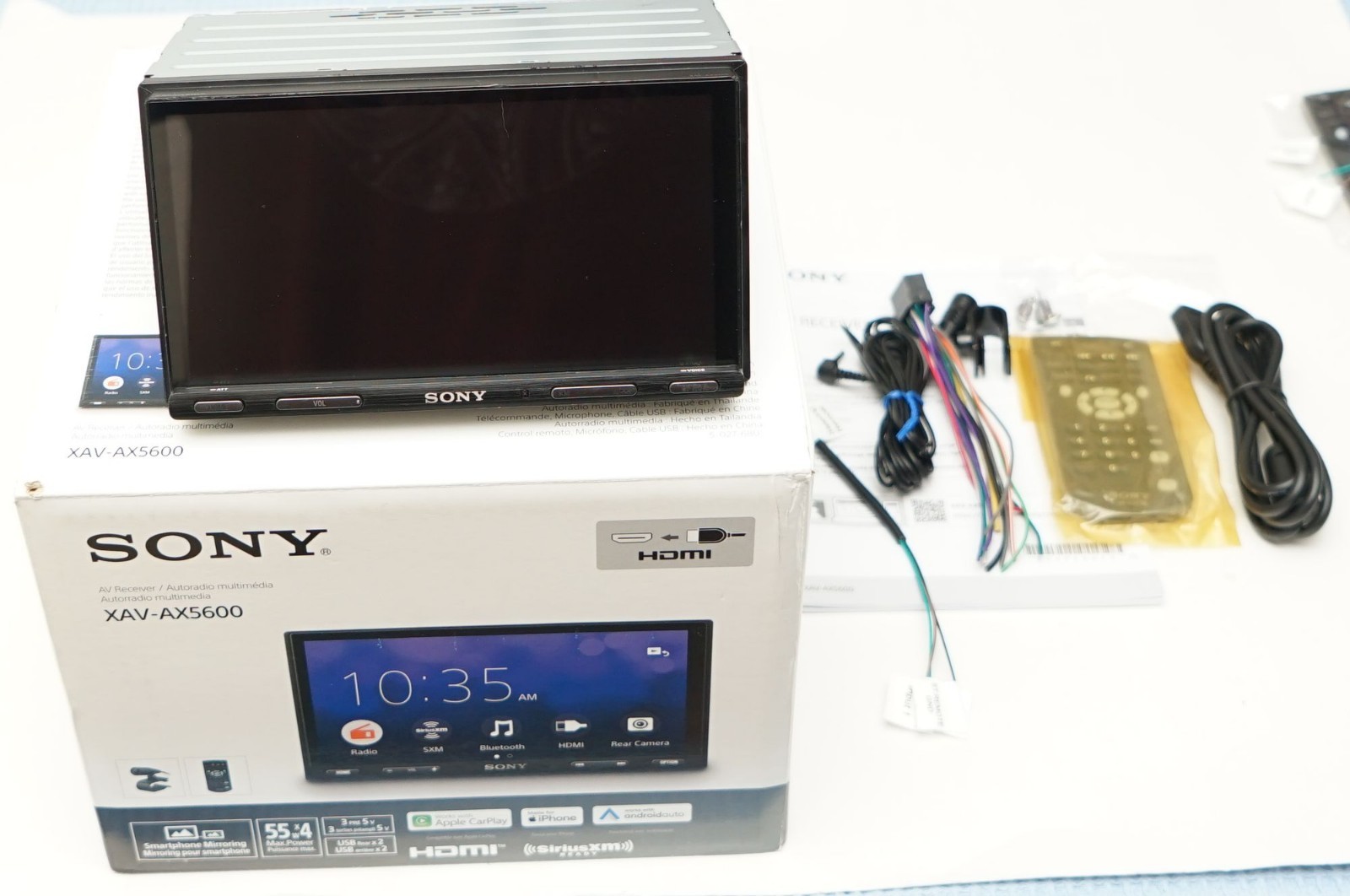 Sony XAV-AX5600 AV Receiver Bluetooth Car Audio Apple Android Play Radio