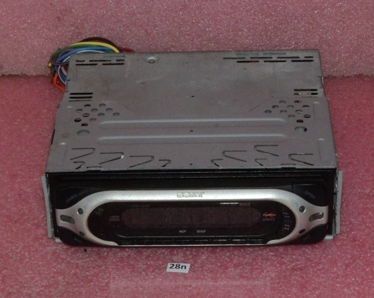 Sony FM/AM Compact Disc Player Model CDX-L510X.