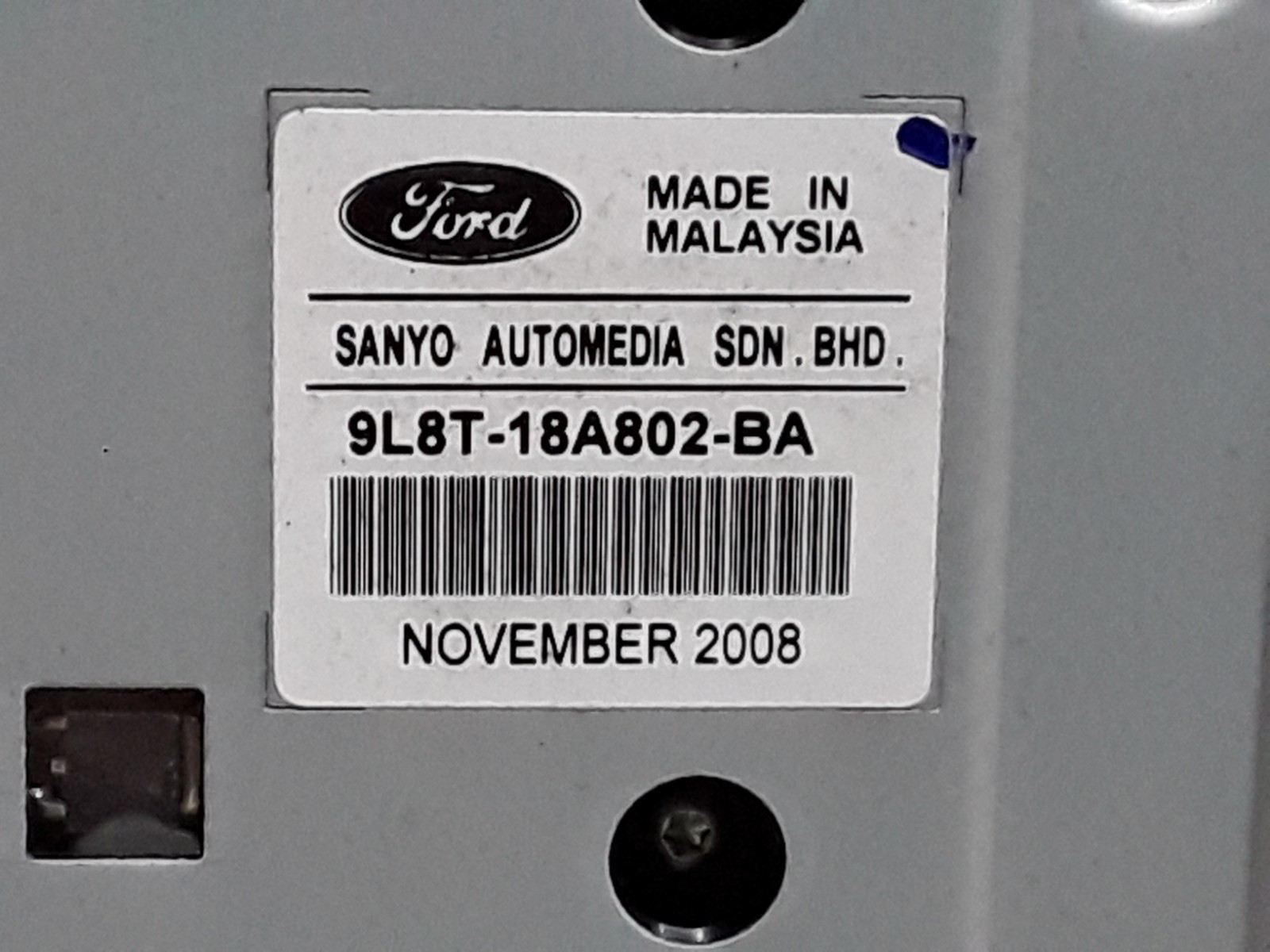 09 10 11 12 Ford Escape AM FM CD radio control panel OEM 9L8T-18A802-BB