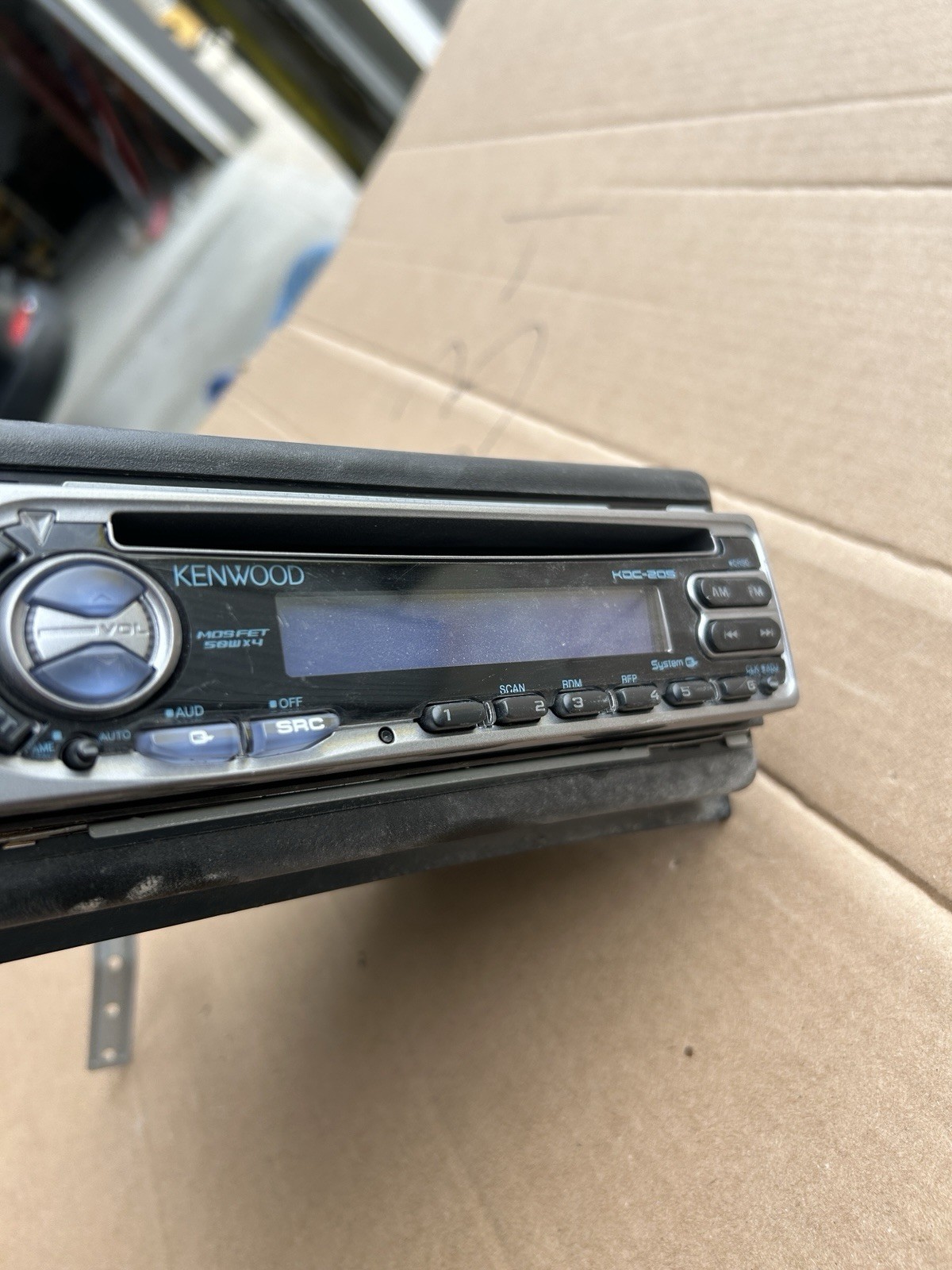 Kenwood In Dash CD Receiver Model KDC-205