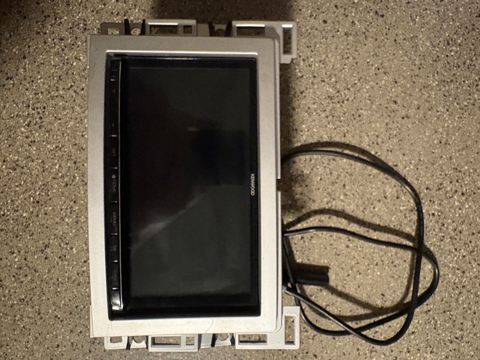 Kenwood DMX958XR 6.8″ Touchscreen 2-DIN Digital Multimedia Receiver