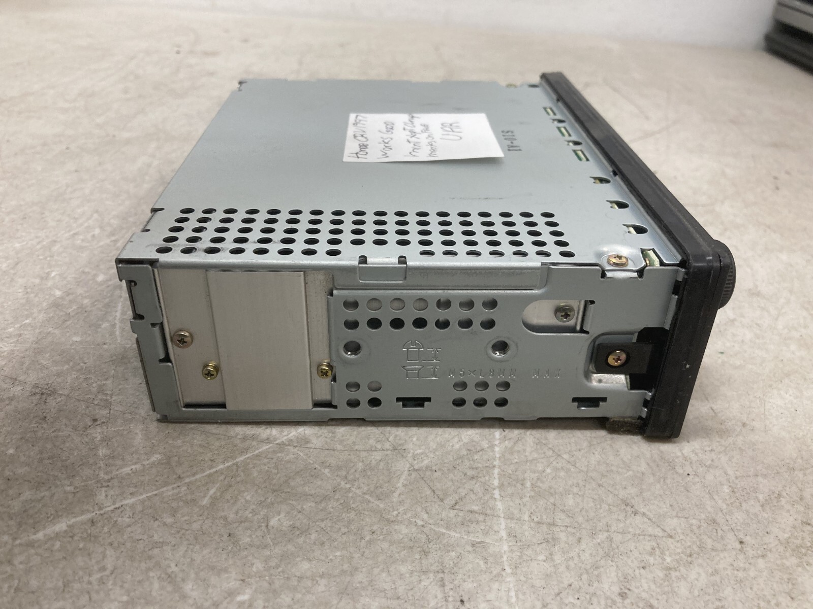 Honda crv CR-V AM FM Radio Stereo OEM 39100-S10-A110-M1