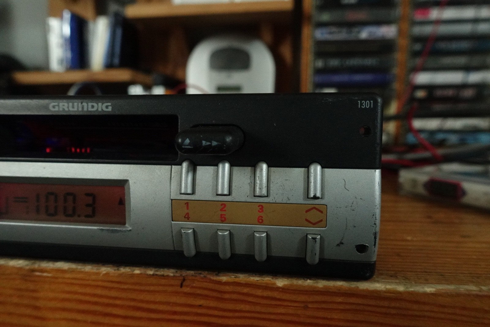 Grundig SCC 1301 vintage car radio cassett. cassette/Fm108/Bluetooth.