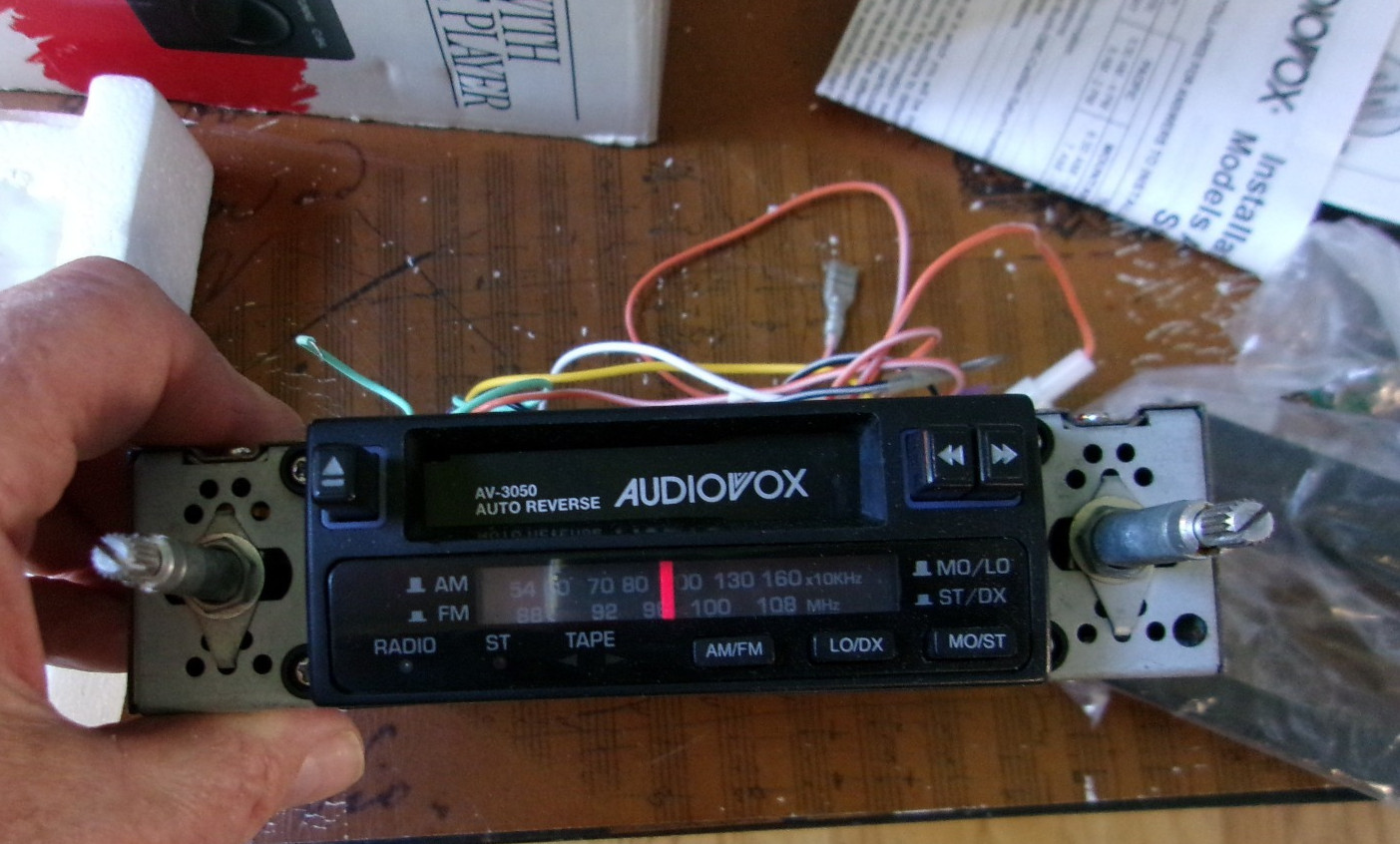 AUDIOVOX AV-3050 AM/FM MPX, AUTO-REVERSE CASETTE PLAYER WITH BOX