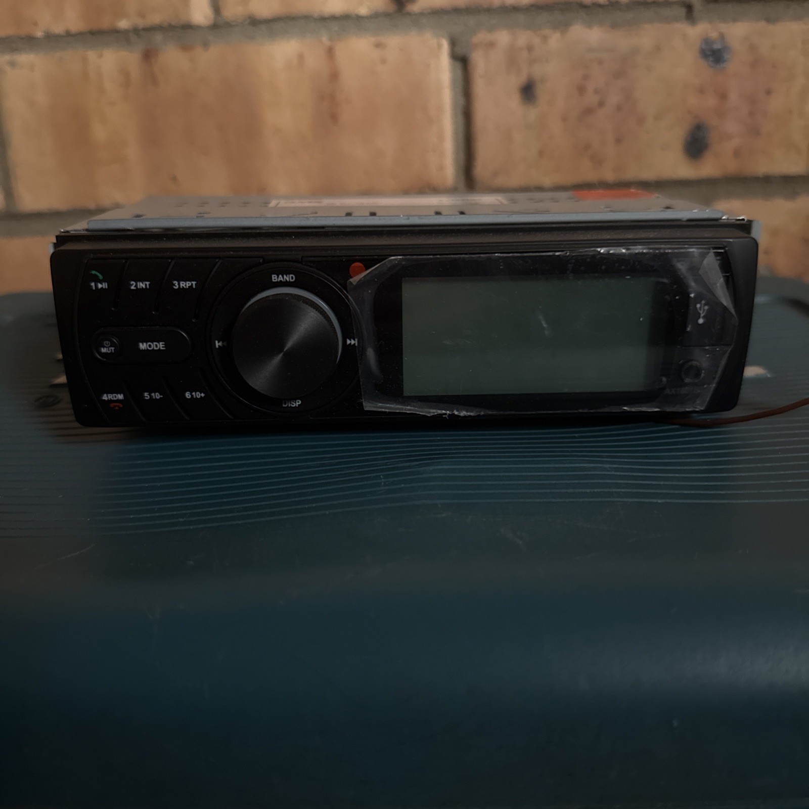 Axis 12/24V Head Unit with Bluetooth & USB – AX1801BT