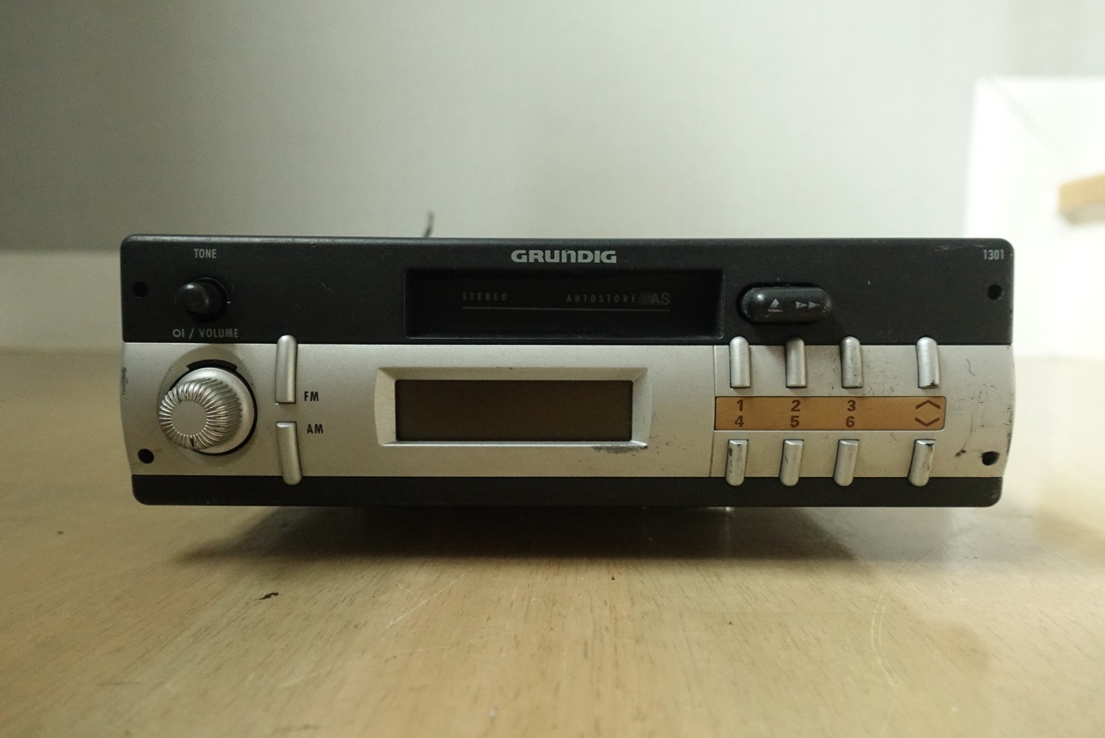 Grundig SCC 1301 vintage car radio cassett. cassette/Fm108/Bluetooth.