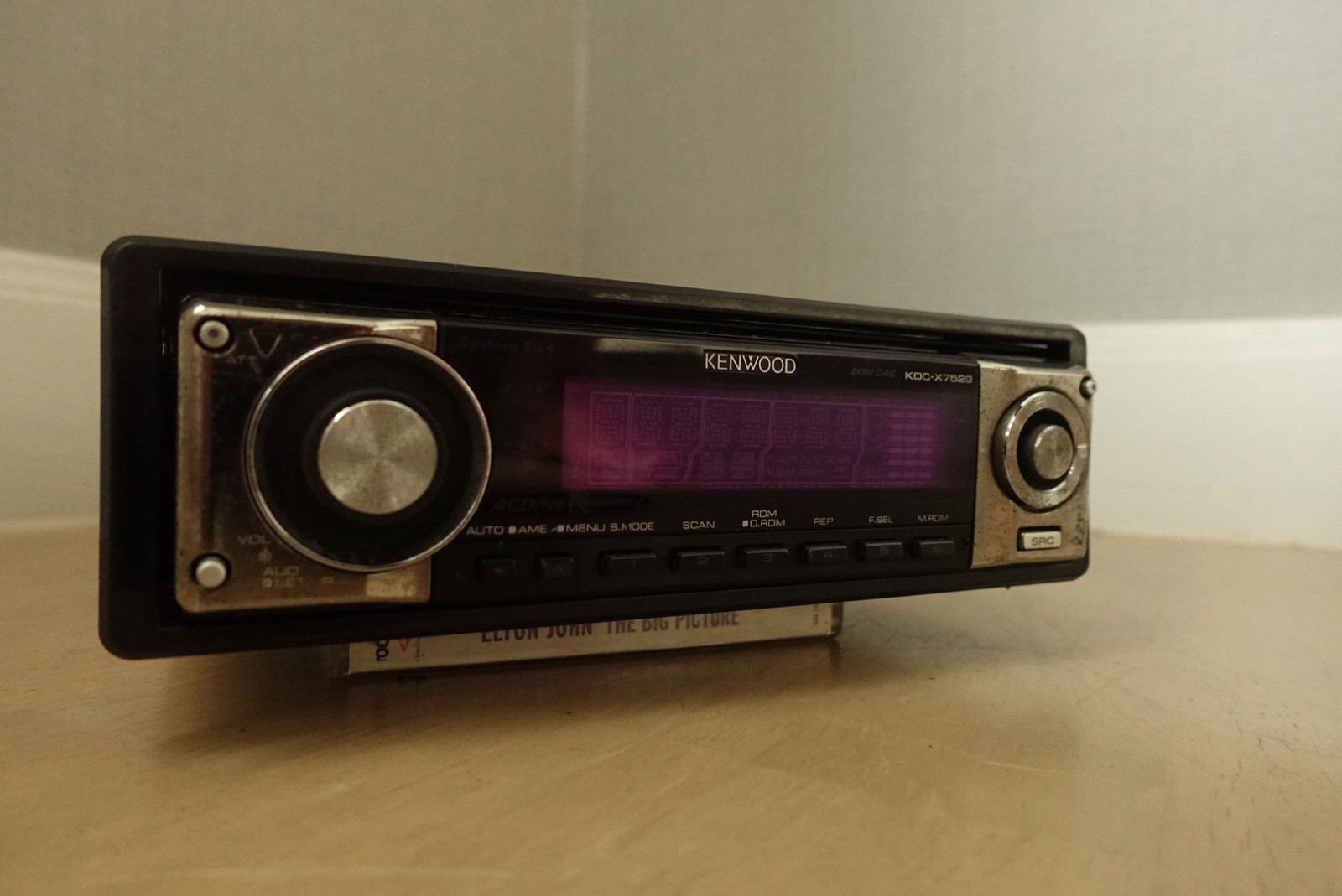 Kenwood KDC-X7529. CD/Fm108/Bluetooth player.