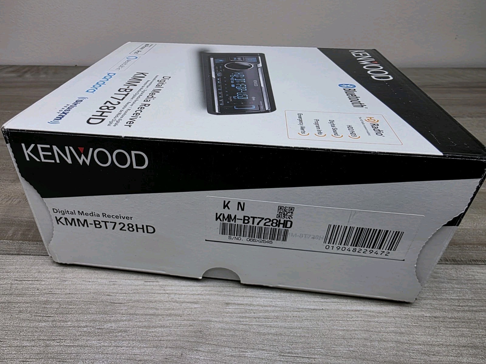 Kenwood KMM-BT728HD 4V PREOUT II 13-band EQ II HD Radio II Mp3/USB II BLUETOOTH