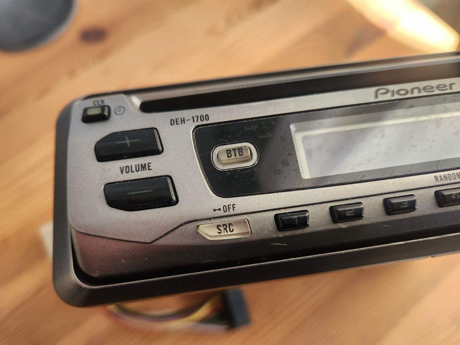 Used Pioneer DEH-1700 CD removable detachable face car stereo FREE SHIPPING
