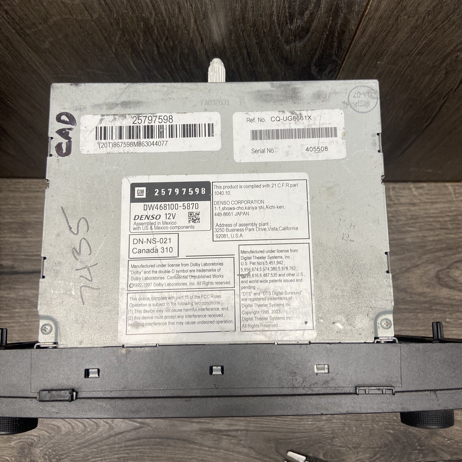 Cadillac SRX Stereo Navigation Unit Denso DW468100-5870 GM 25797598 DVD NAV