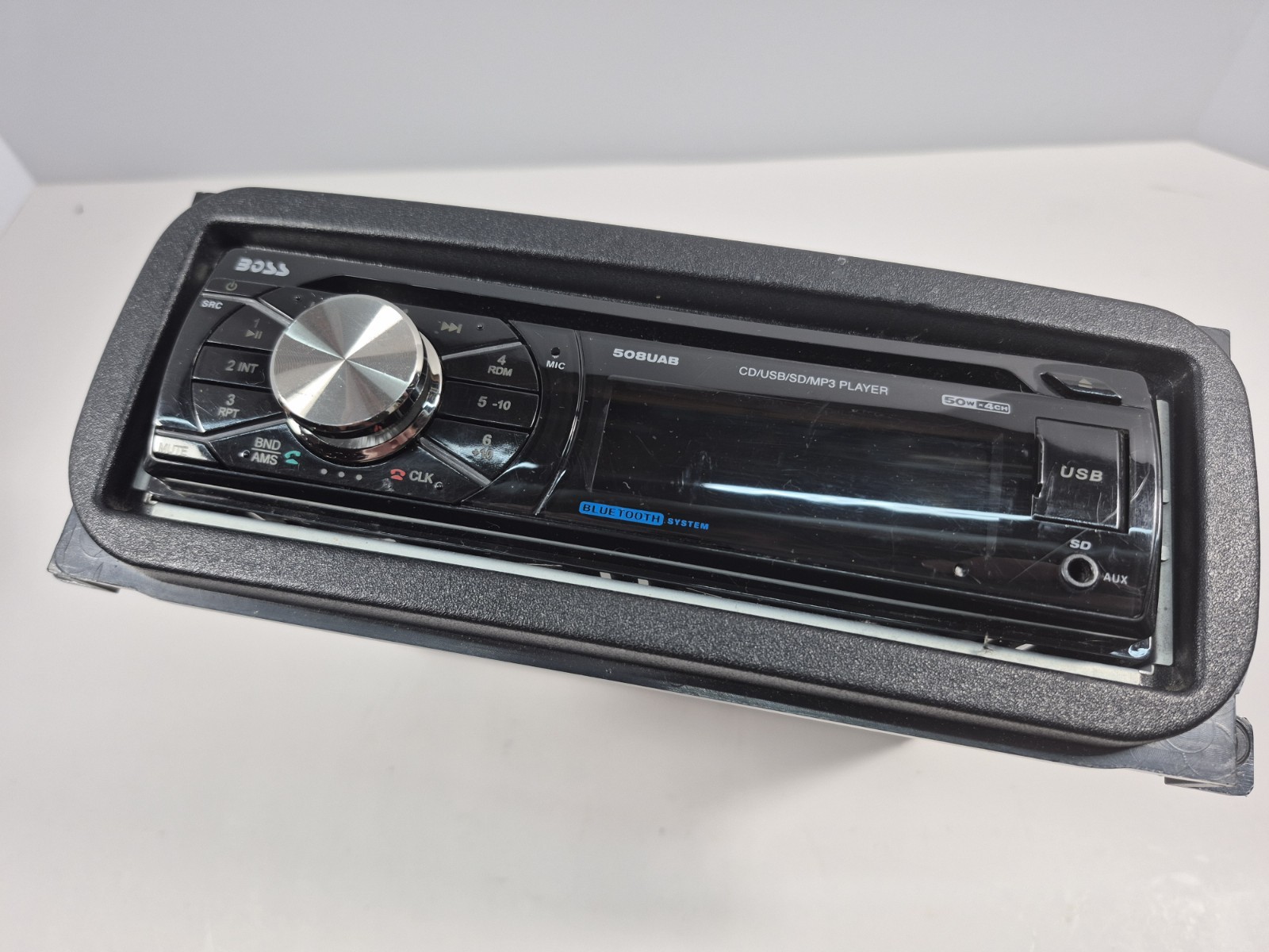 Boss Audio Systems 508UAB Digital Display AM/FM MP3/CD Player – UNTESTED
