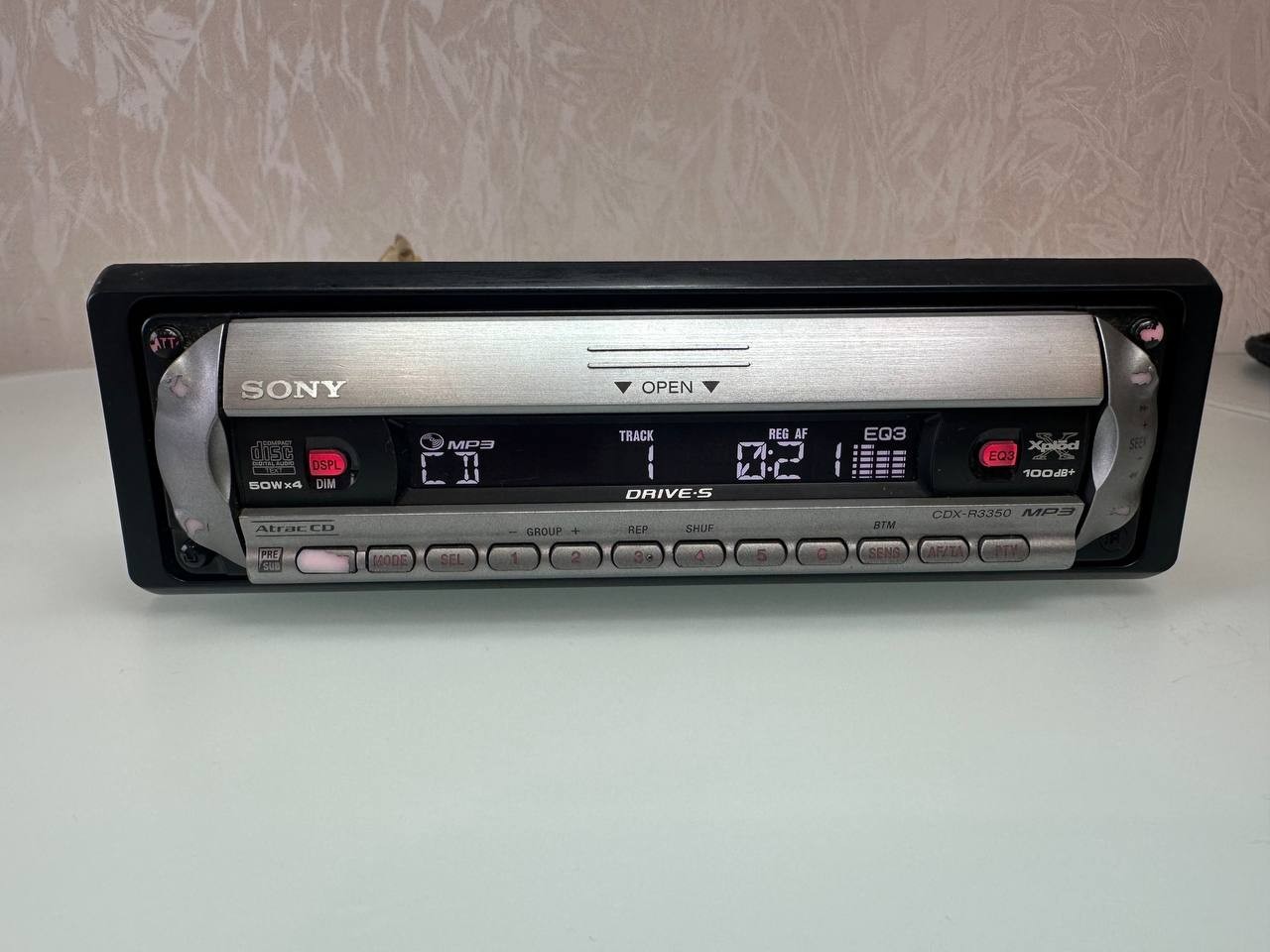 Sony CDX-R3350 Car CD/MP3 Player Detachable Face 50W x4 Tested Working