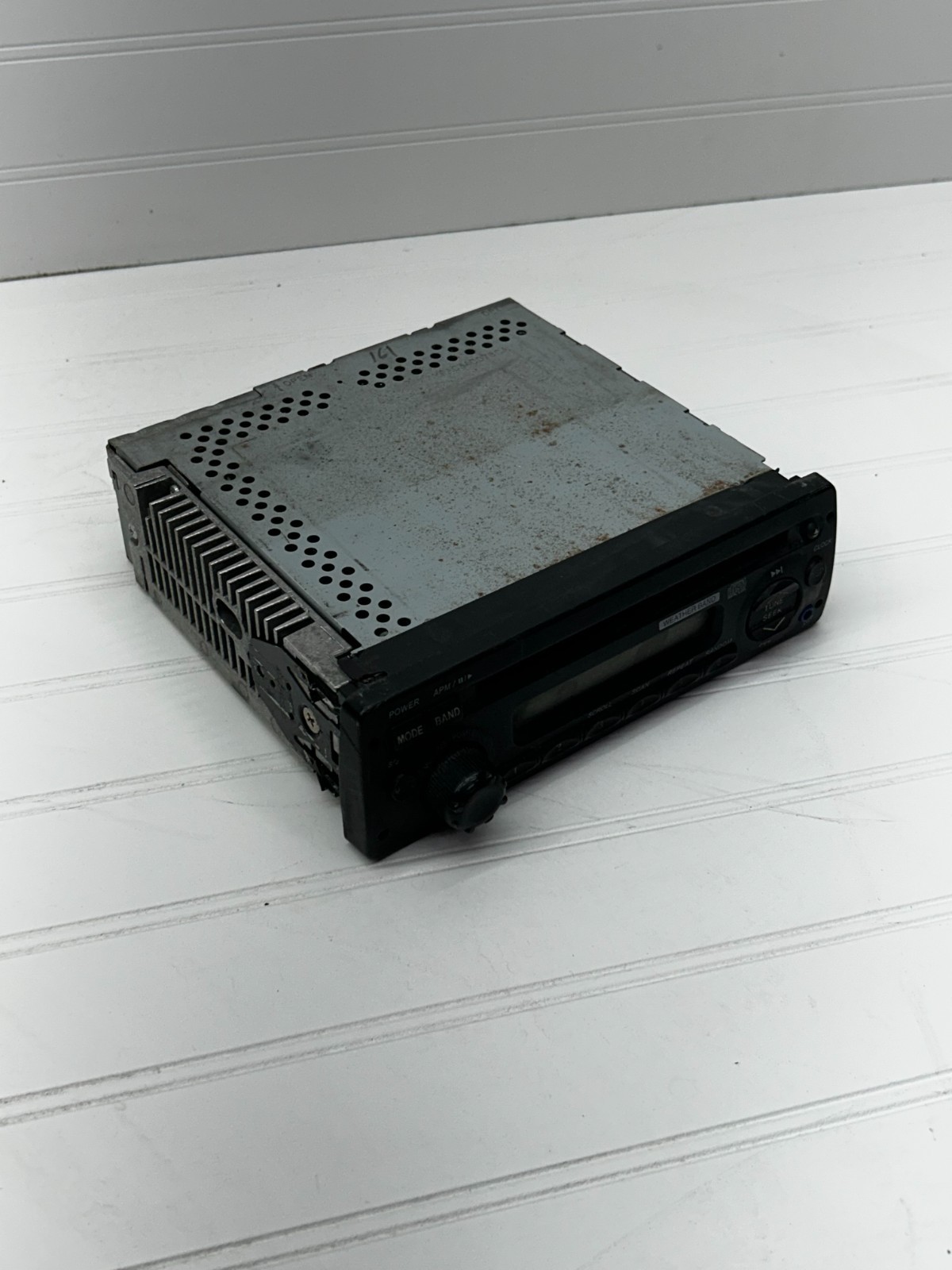 Pana Pacific Heavy Duty Truck Radio AM FM WB CD PP103909 CQ-5105U Used
