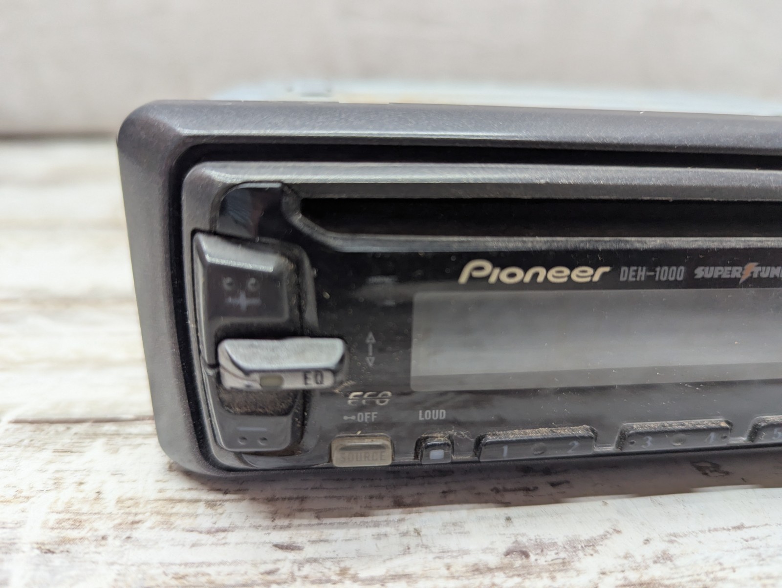 Pioneer DEH-1000 Super Tuner 3 (Parts and Repair) Untested Might Work