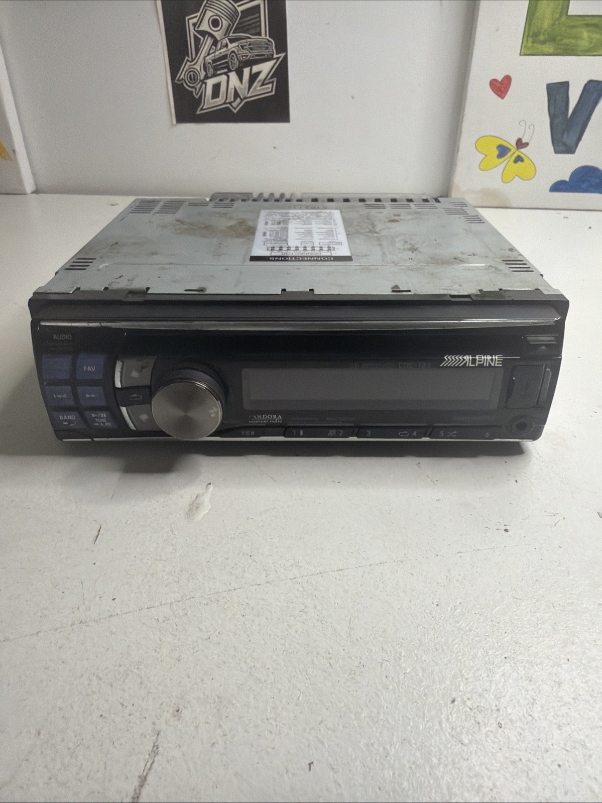 Alpine CDE-123 Receiver MP3 WMA/AAC CD Tuner Stereo *detail