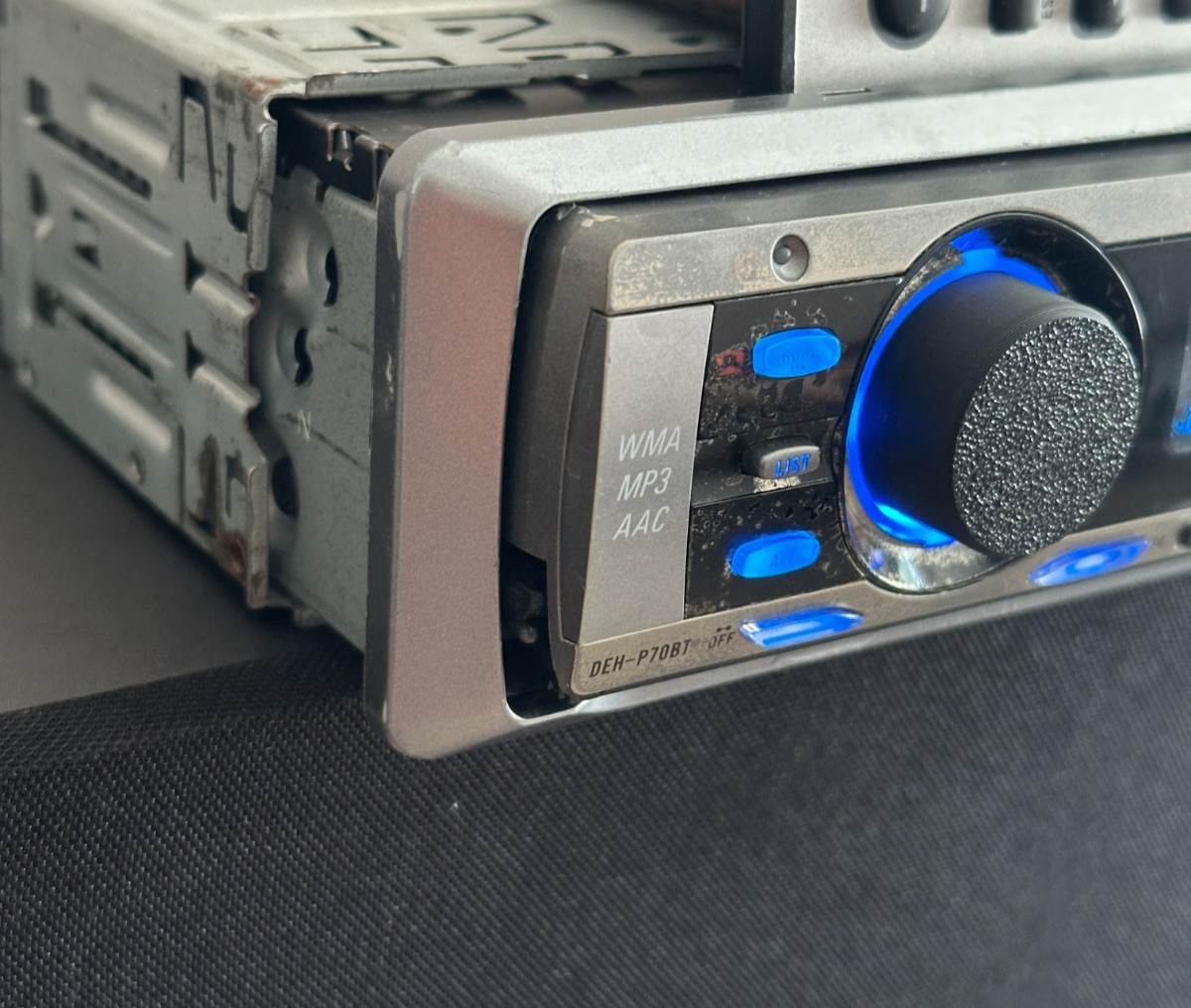 Pioneer DEH-P70BT Old School Radio Bluetooth