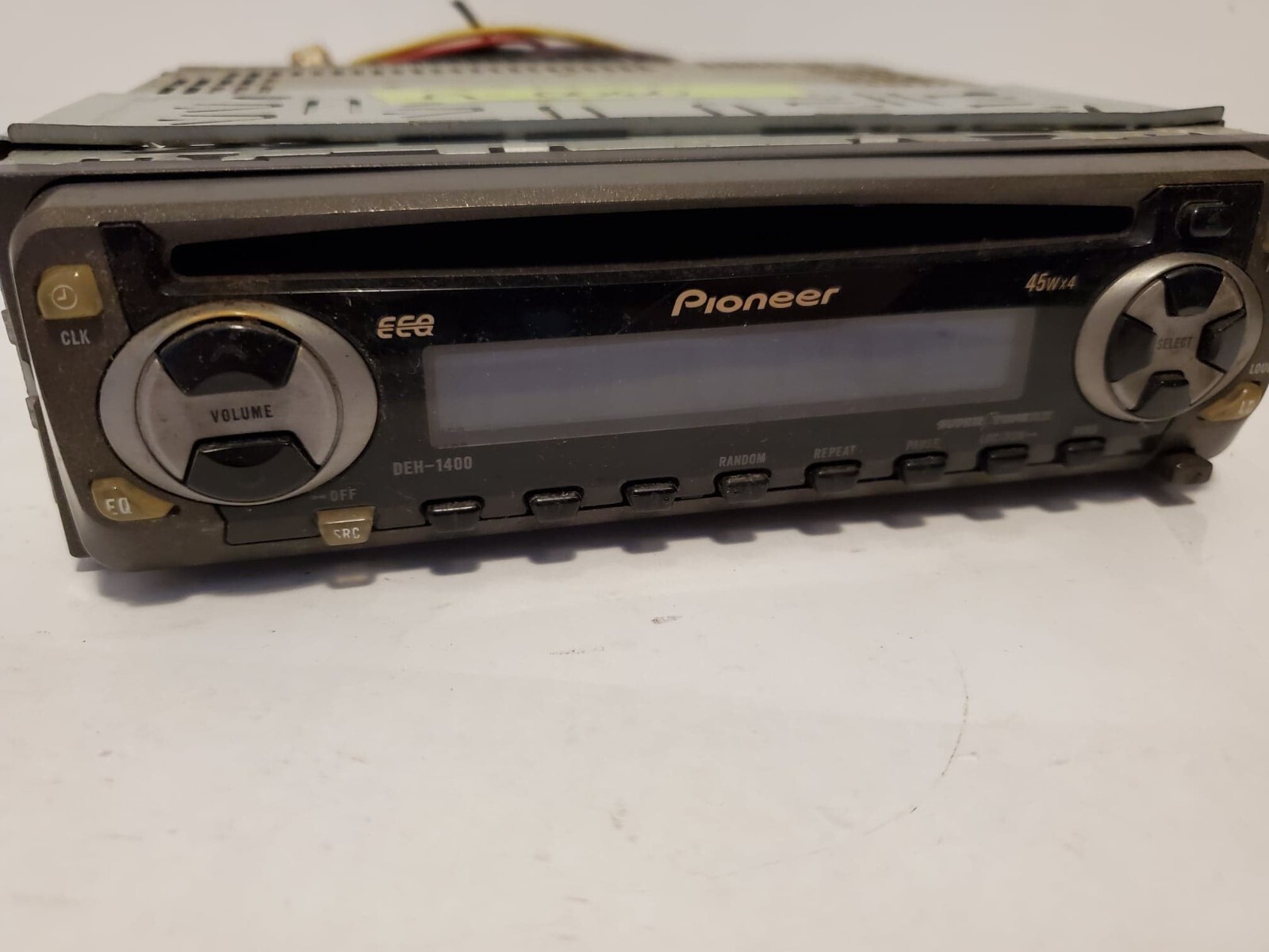 Pioneer car’s radio DEH-1400 Used AM/FM CD Player – (A-0060)