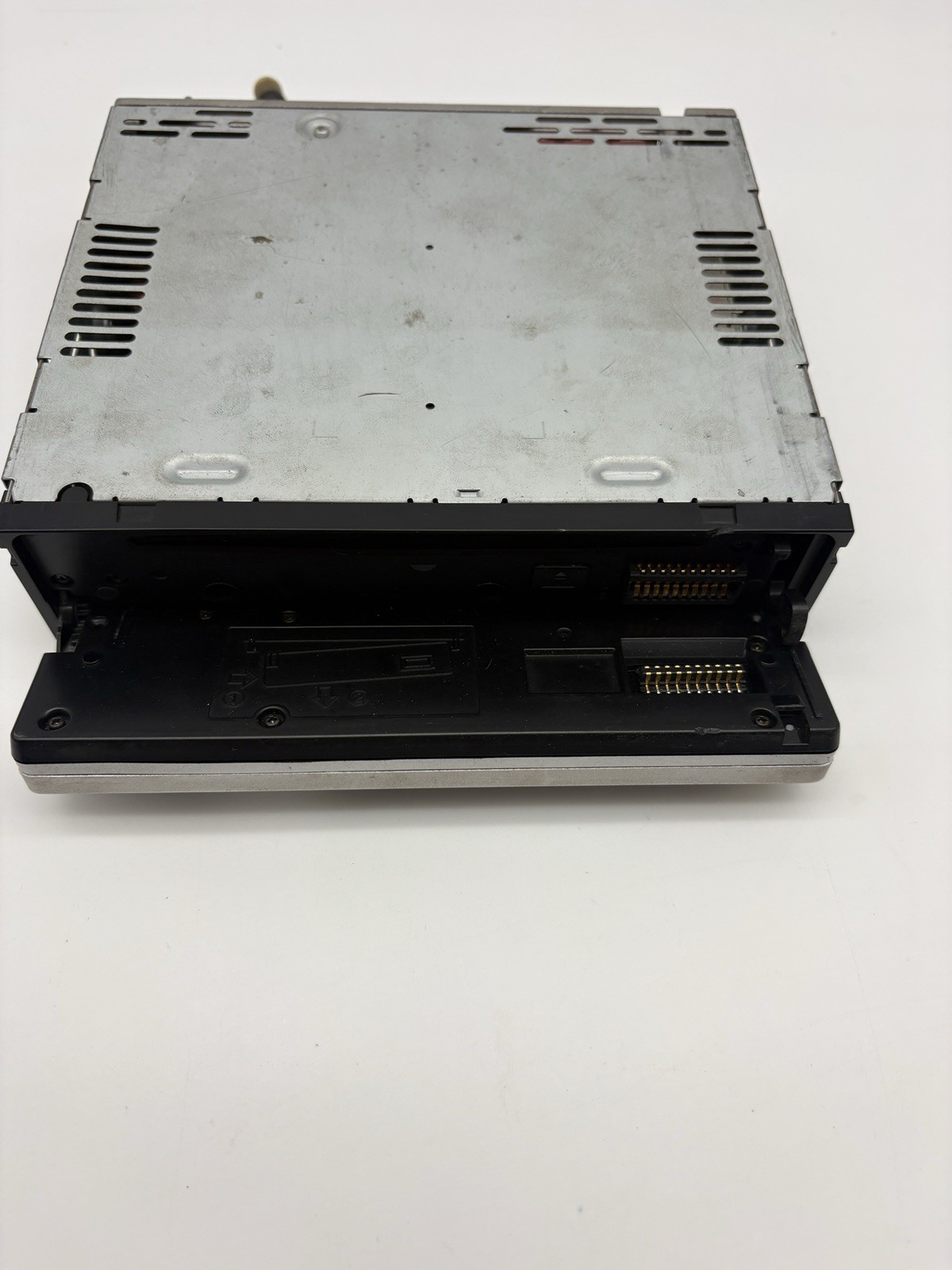 Sony CDX-FW700 CD Player 1 DIN In-Dash Equalizer Detachable Face