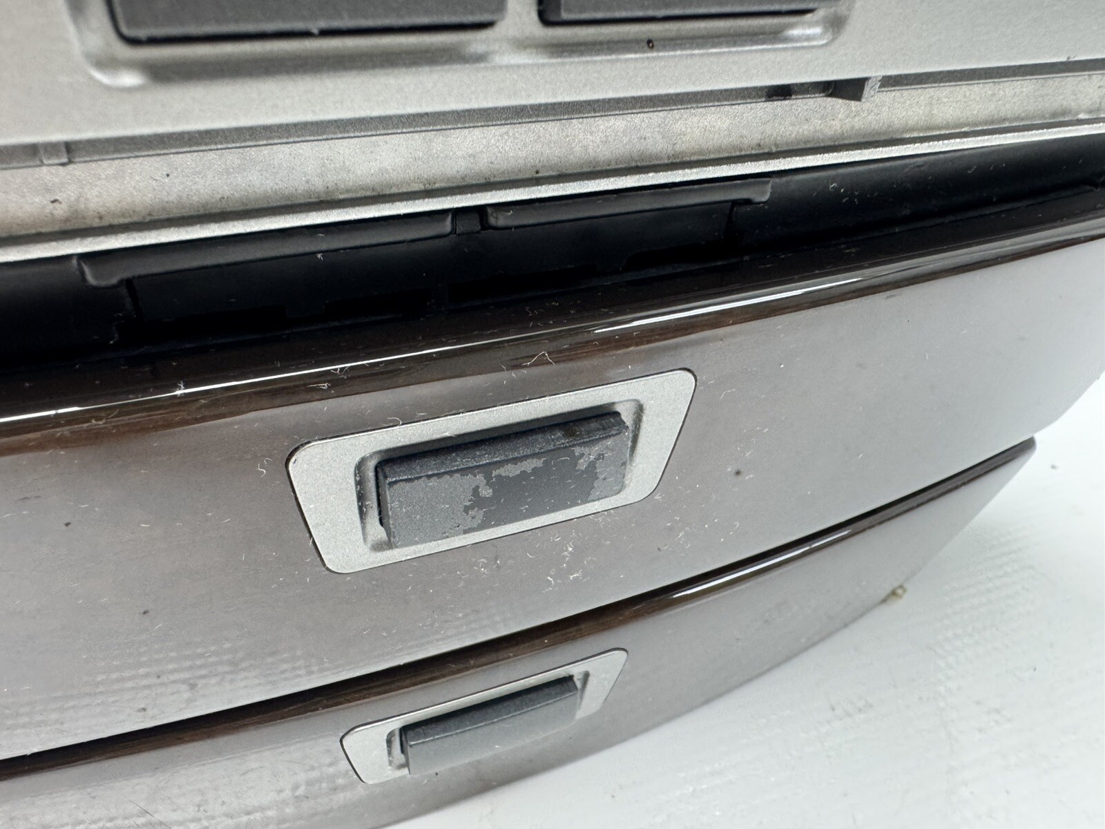 OEM 2006-2008 BMW 750Li Stereo W/ Center Dash Wood Trim Storage 51458261060A