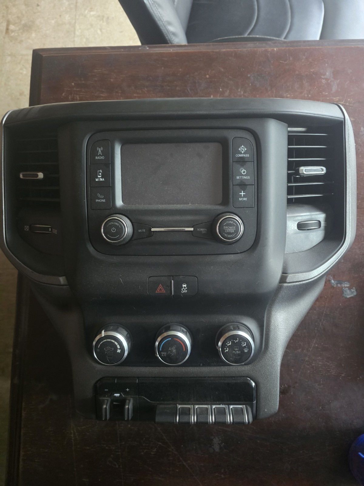 RAM 2019-2024 Truck SiriusXM Uconnect 3 Radio with 5-inch Display and UPFitter