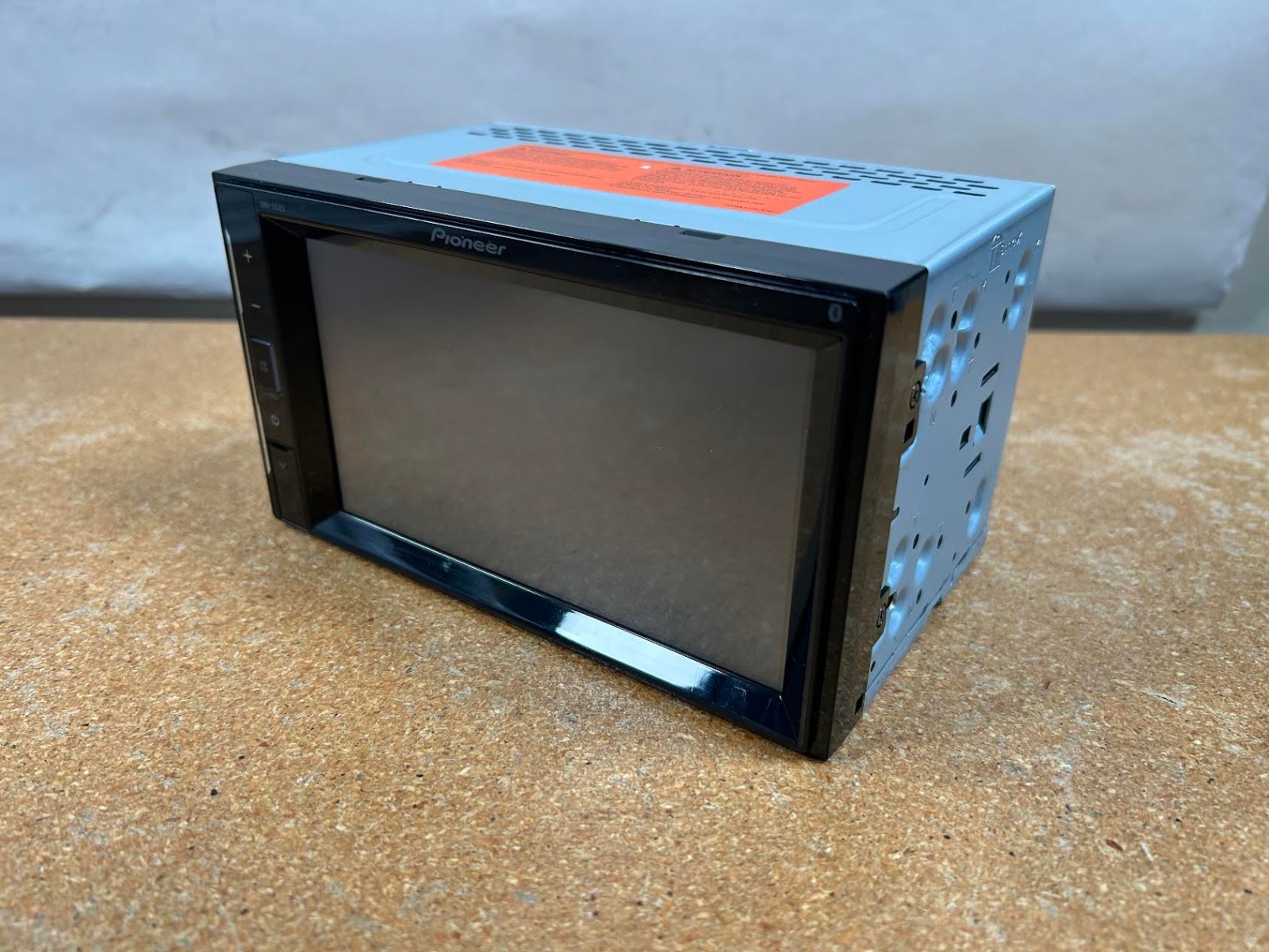 Pioneer DMH-241EX 6.2″ Touchscreen Digital Media Receiver