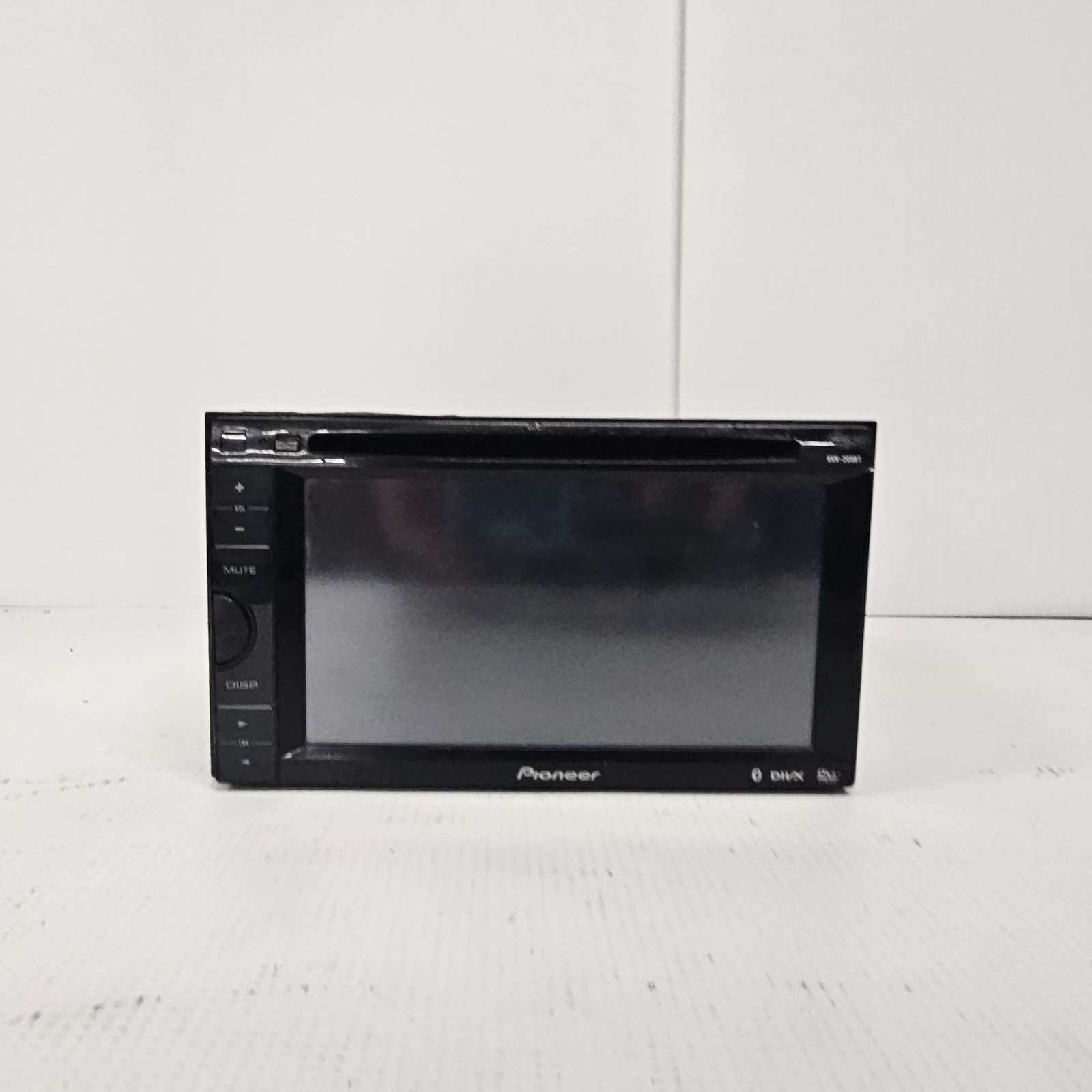 Pioneer 6.1″ Touchscreen Car Stereo AVH-200BT (as-is untested no return)