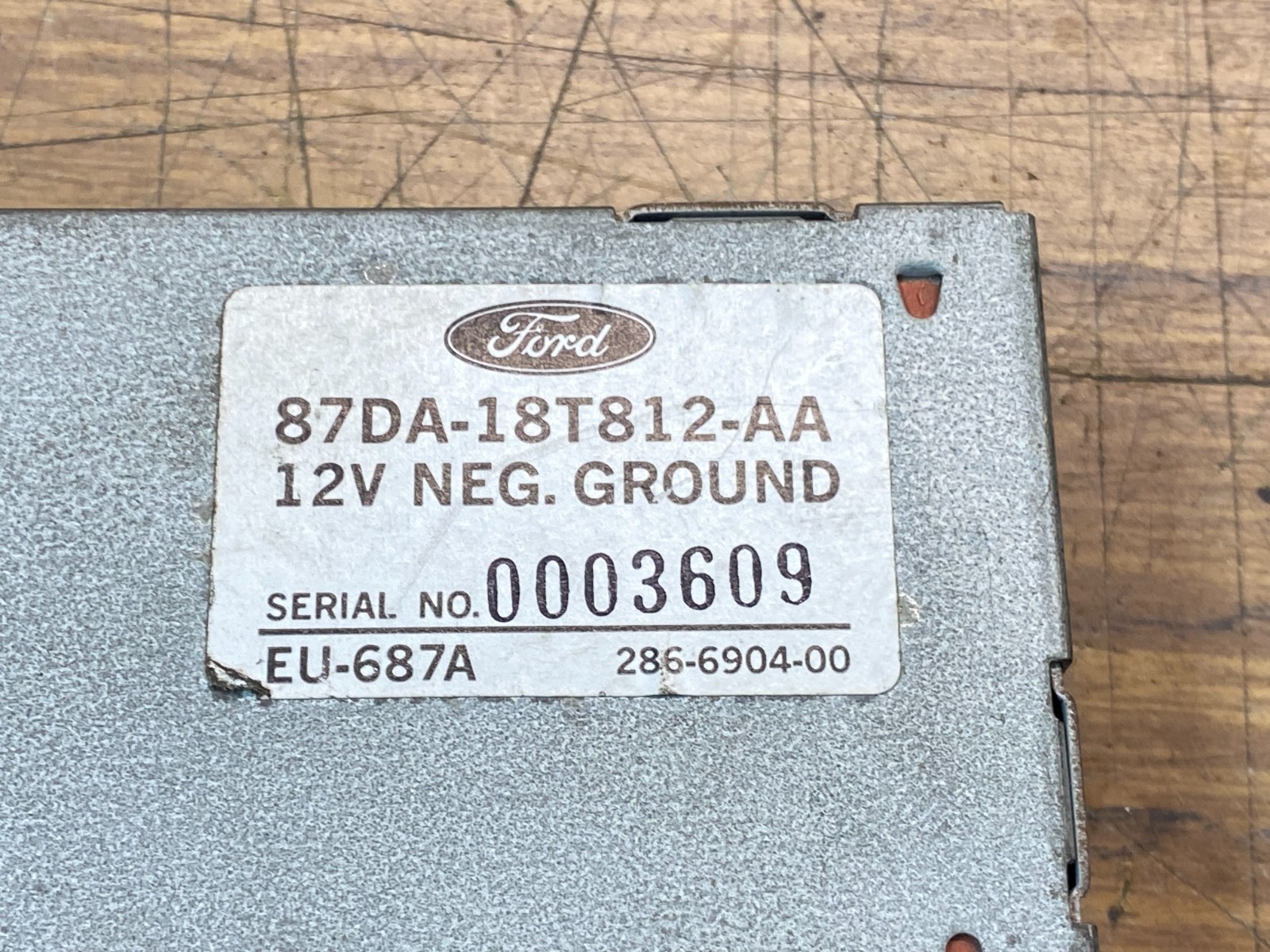 Ford Falcon DA LTD Rear Centre Console Radio Controls 87DA-18T812-AA