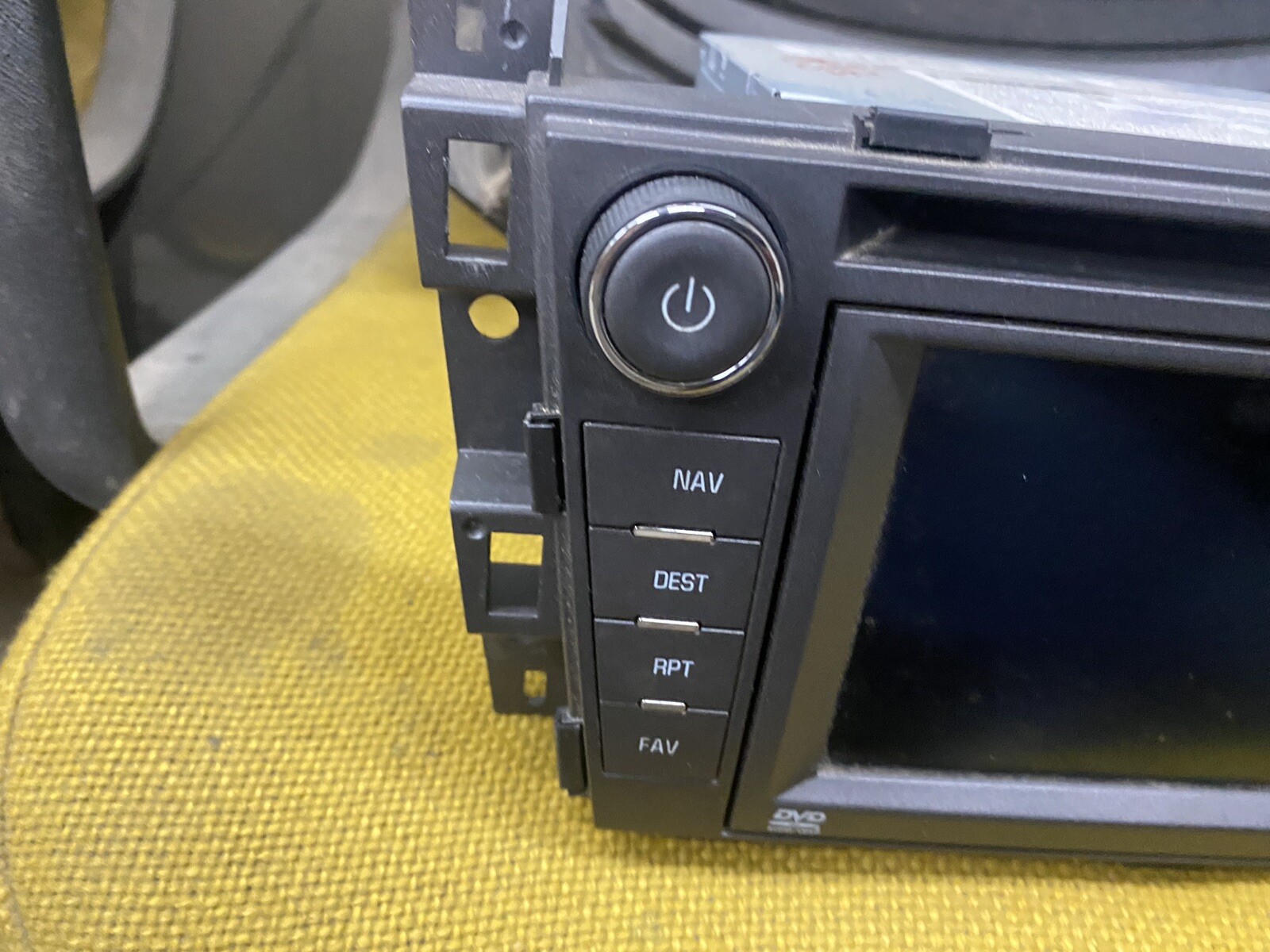07 08 Cadillac SRX AM FM CD navigation DVD radio receiver OEM 25797598