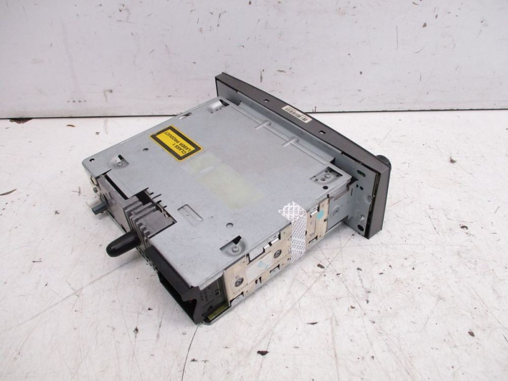 CD Radio MP3 *Code Not Available Fits Peugeot 407 SW (6E_) 2.0 9660647677