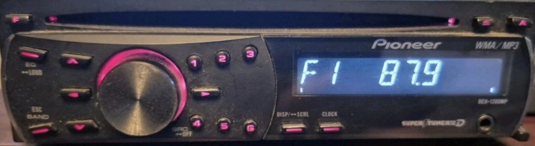 Pioneer DEH-1200MP CD Player AM FM WMA MP3 AUX Super Tuner3. Works